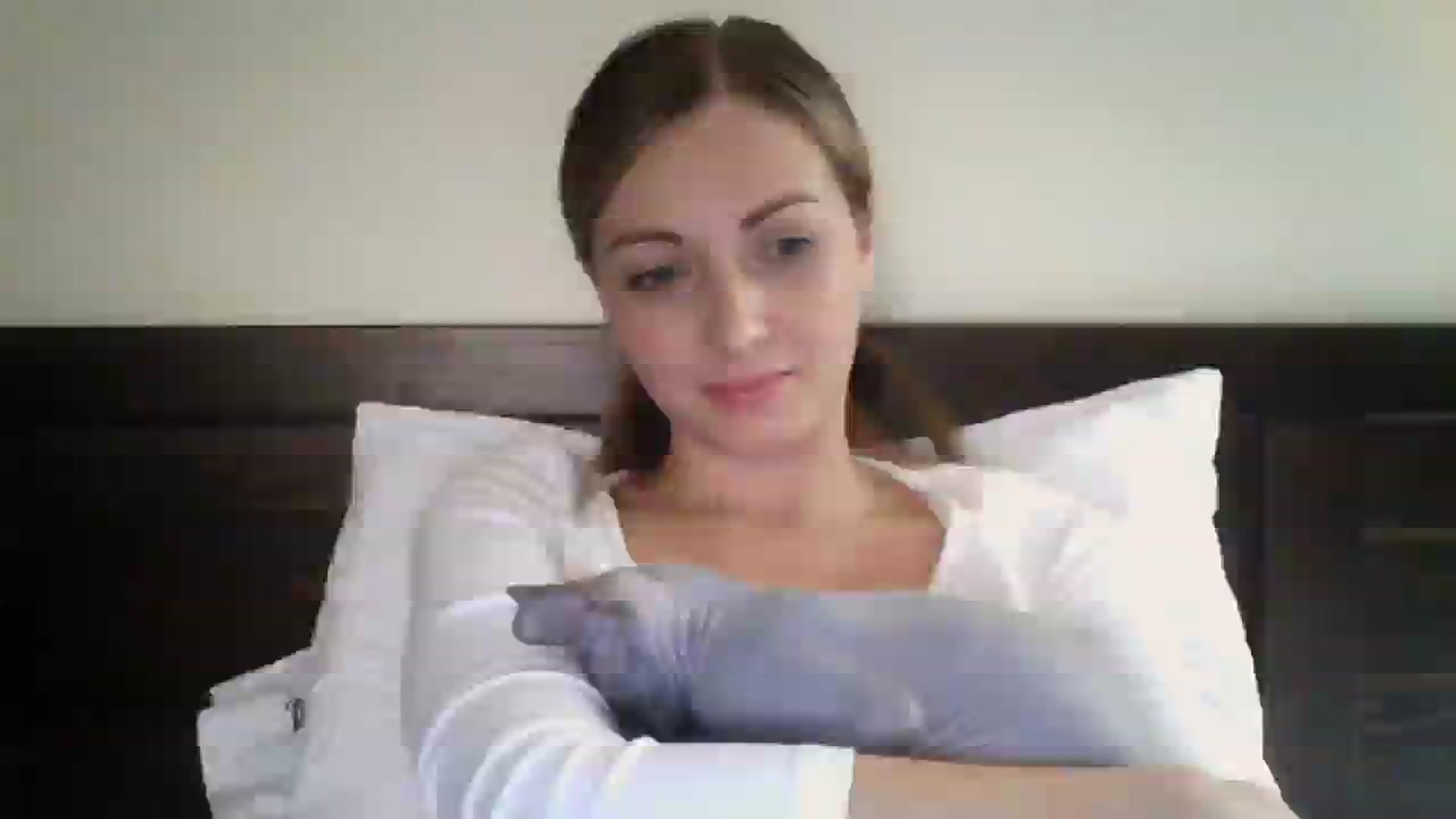 Gallery image thumbnail from Ur_kittycat's myfreecams stream on, 03/08/2024, 16:54 image 4 of 20