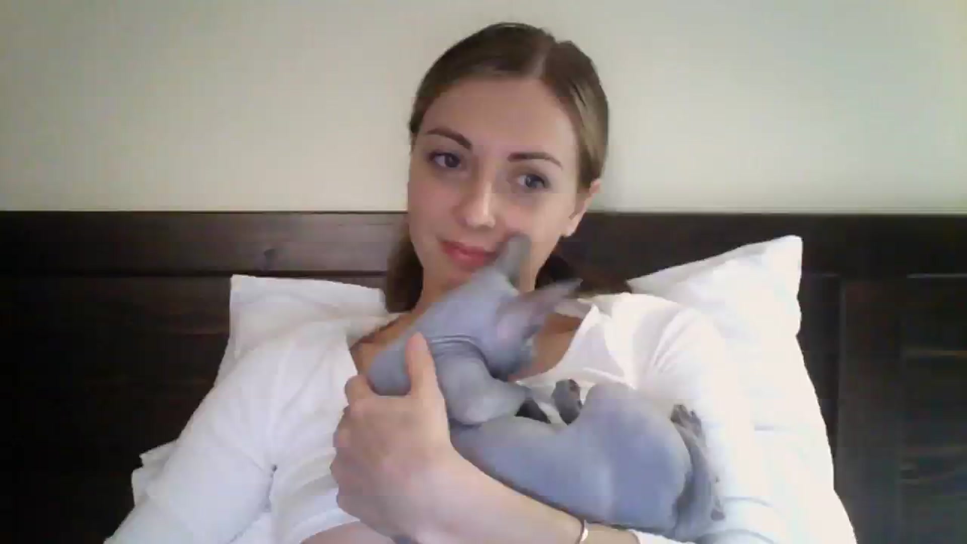 Gallery image thumbnail from Ur_kittycat's myfreecams stream on, 03/08/2024, 16:54 image 1 of 20