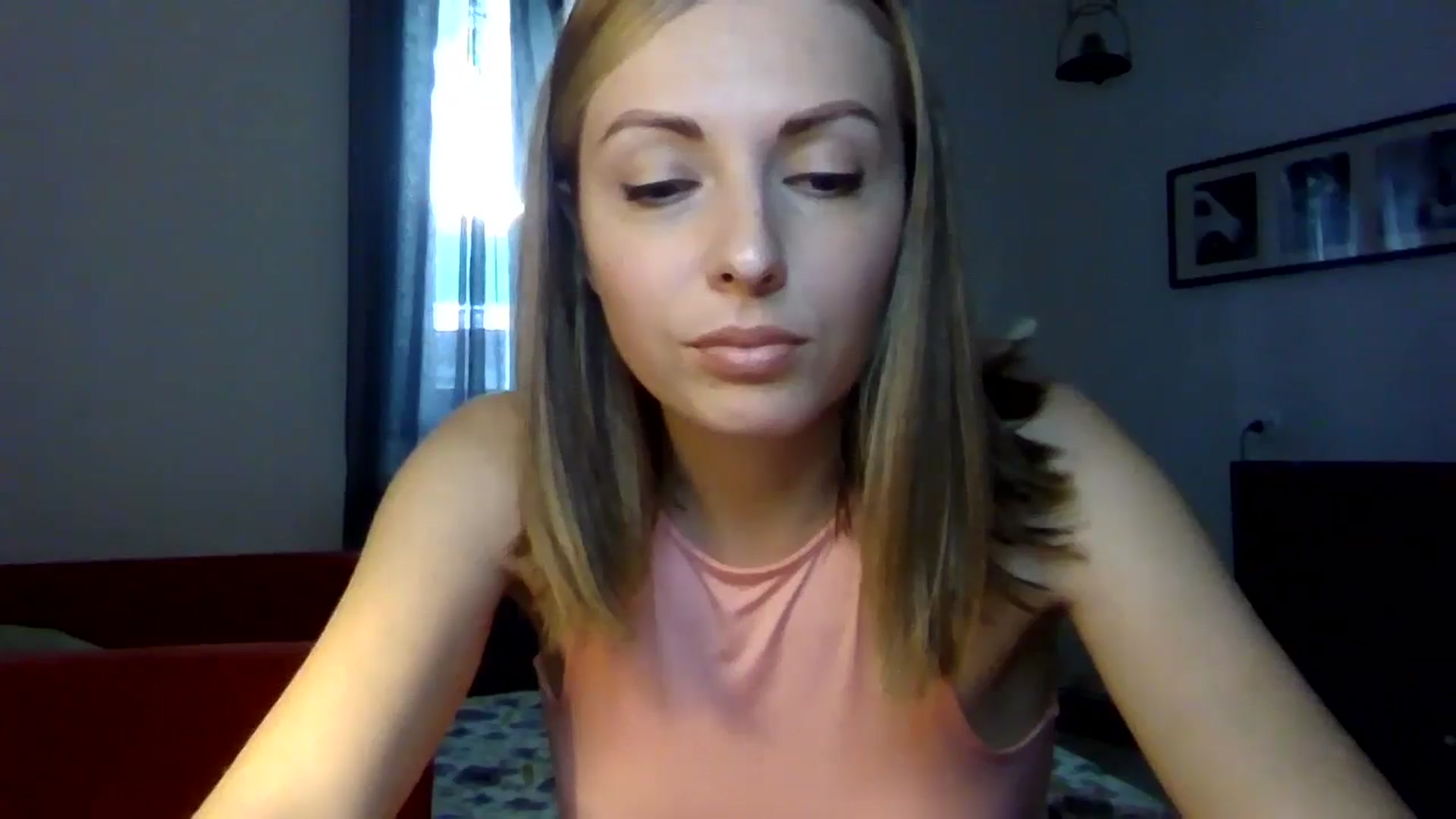 Gallery image thumbnail from Ur_kittycat's myfreecams stream on, 05/30/2024, 16:09 image 18 of 20