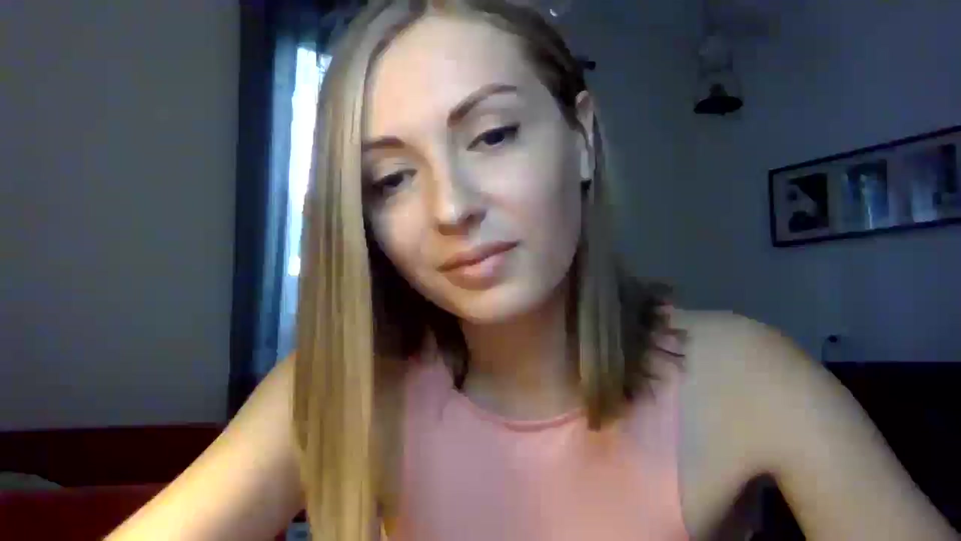 Gallery image thumbnail from Ur_kittycat's myfreecams stream on, 05/30/2024, 16:09 image 12 of 20
