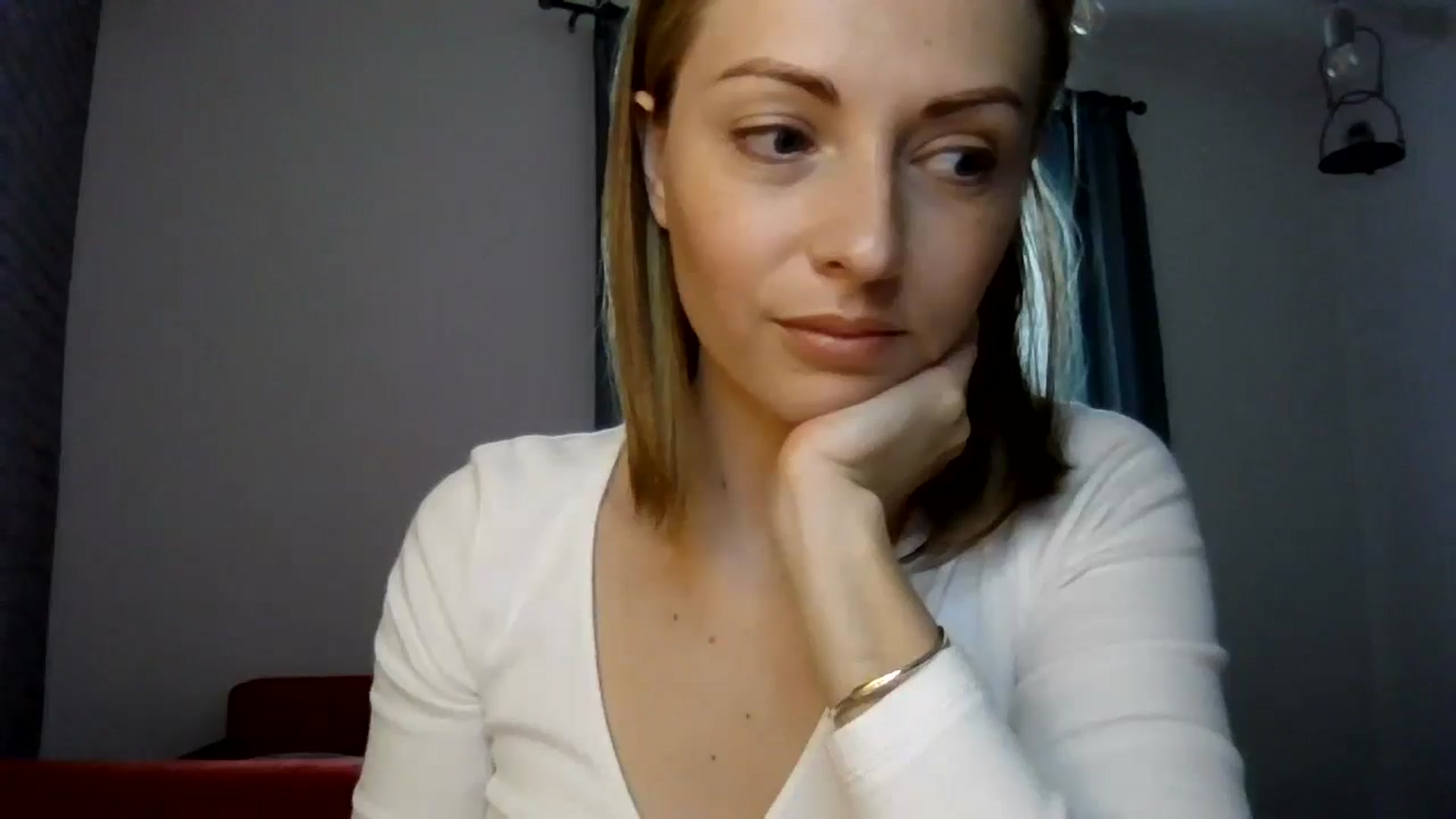 Gallery image thumbnail from Ur_kittycat's myfreecams stream on, 06/03/2024, 13:25 image 9 of 20