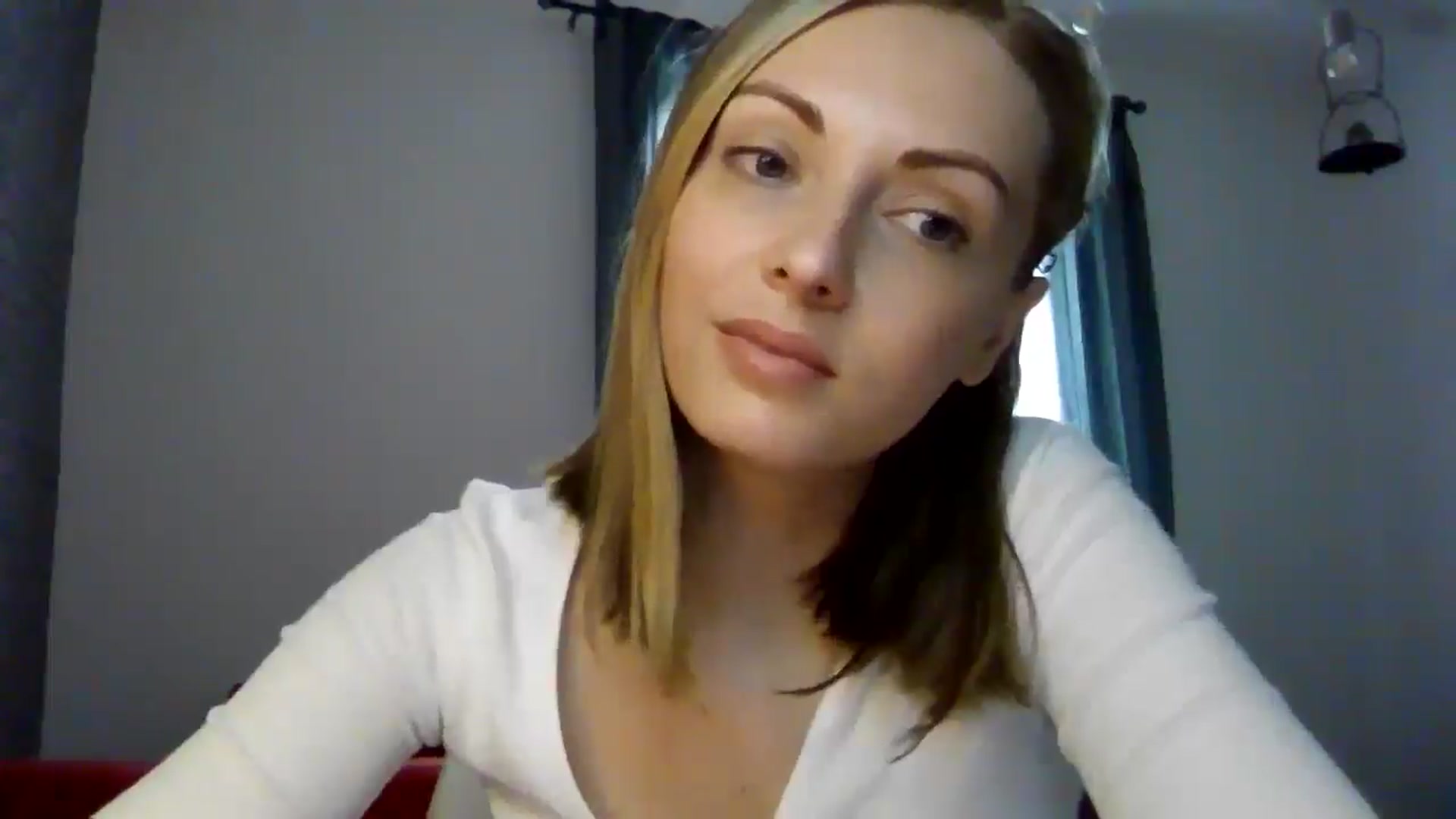Gallery image thumbnail from Ur_kittycat's myfreecams stream on, 06/03/2024, 13:25 image 4 of 20
