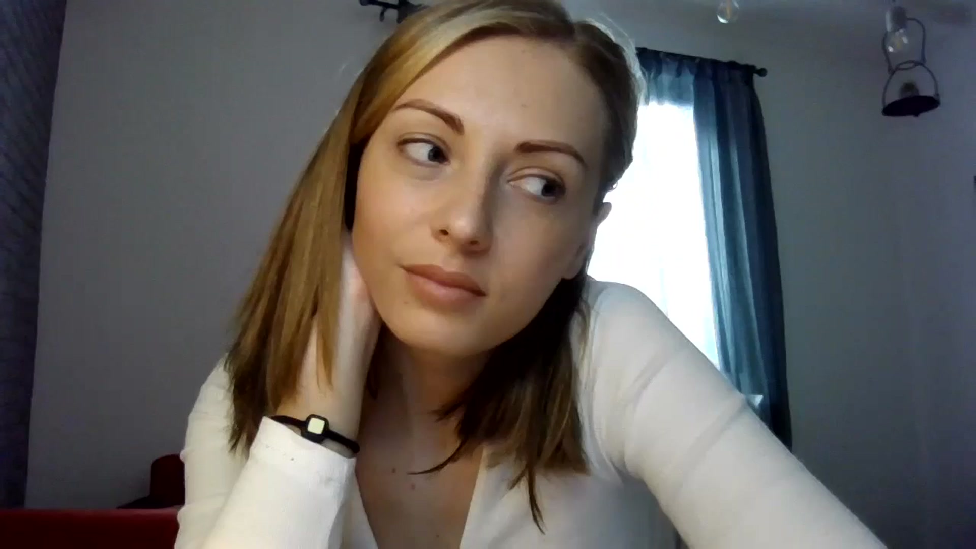 Gallery image thumbnail from Ur_kittycat's myfreecams stream on, 06/03/2024, 13:25 image 2 of 20