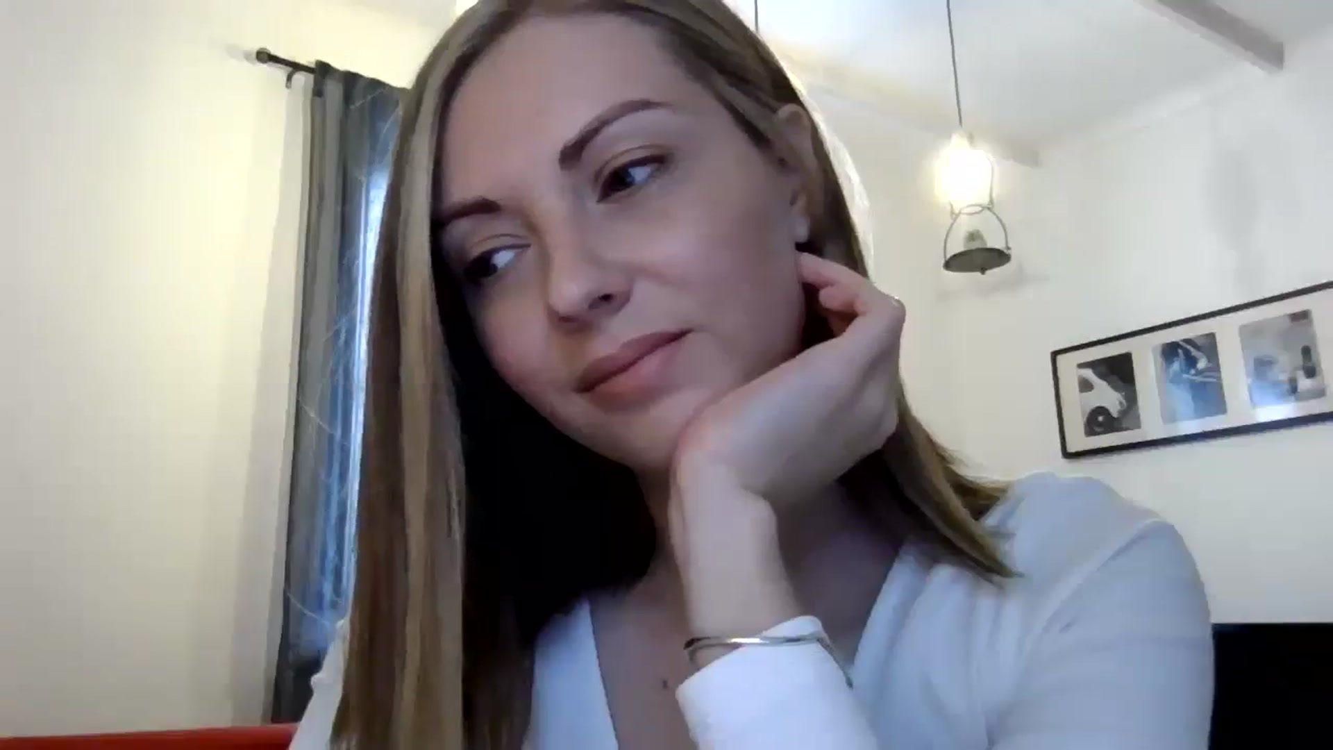 Gallery image thumbnail from Ur_kittycat's myfreecams stream on, 06/03/2024, 14:09 image 6 of 20