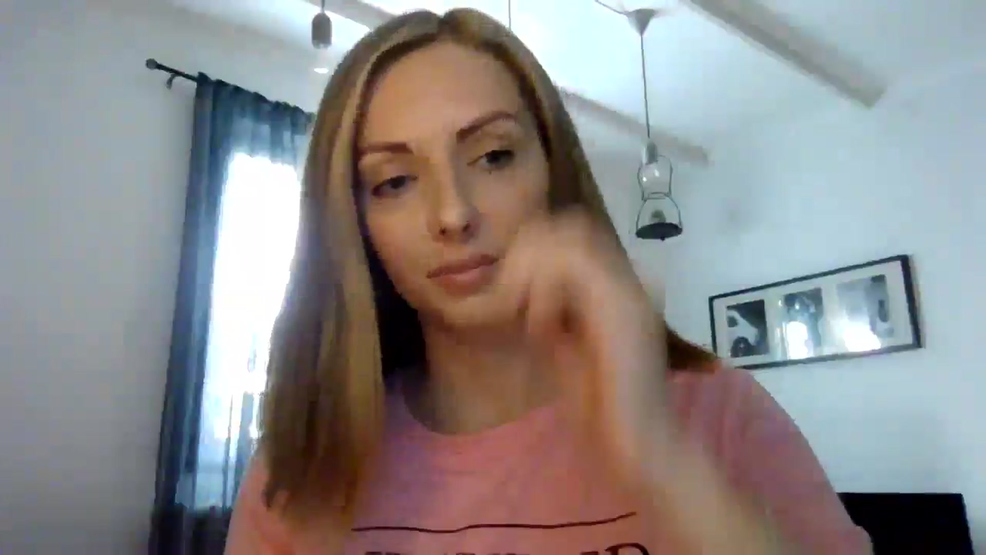 Gallery image thumbnail from Ur_kittycat's myfreecams stream on, 06/06/2024, 14:05 image 18 of 20