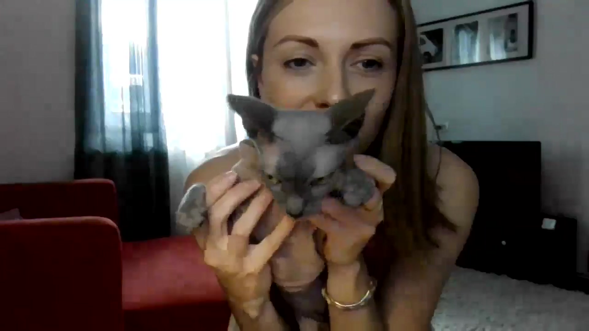 Gallery image thumbnail from Ur_kittycat's myfreecams stream on, 06/07/2024, 15:50 image 17 of 20