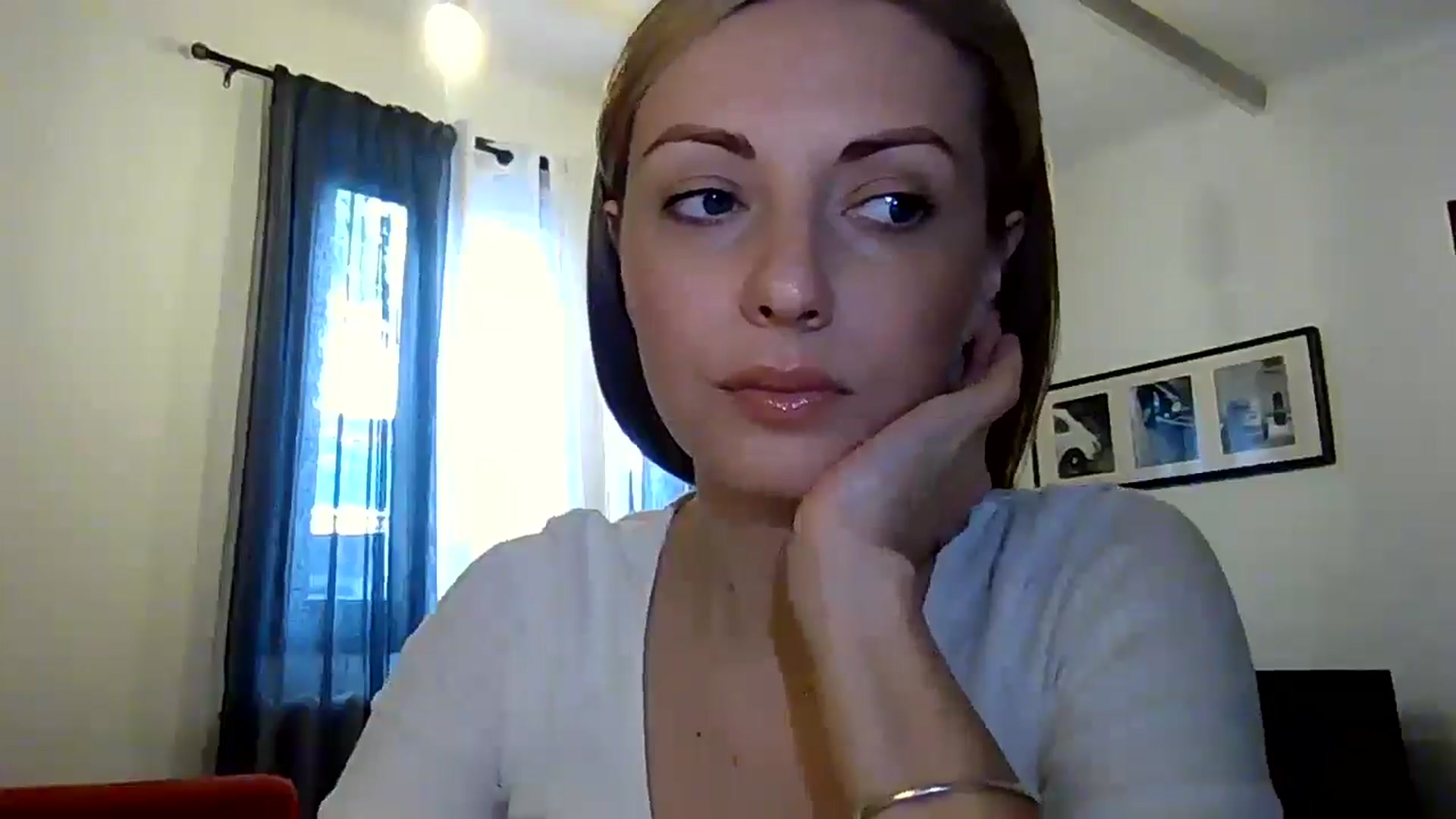 Gallery image thumbnail from Ur_kittycat's myfreecams stream on, 06/08/2024, 12:30 image 3 of 20