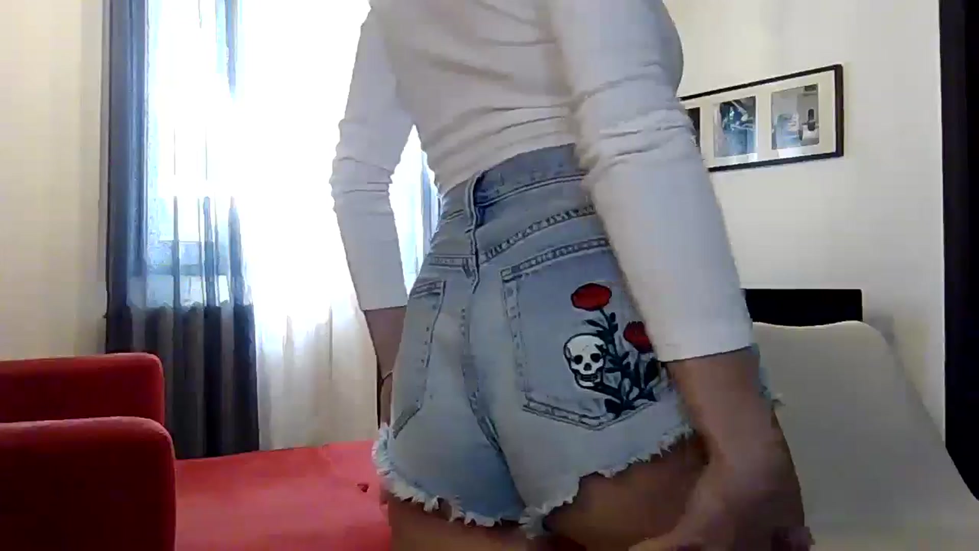 Gallery image thumbnail from Ur_kittycat's myfreecams stream on, 06/08/2024, 13:18 image 8 of 20