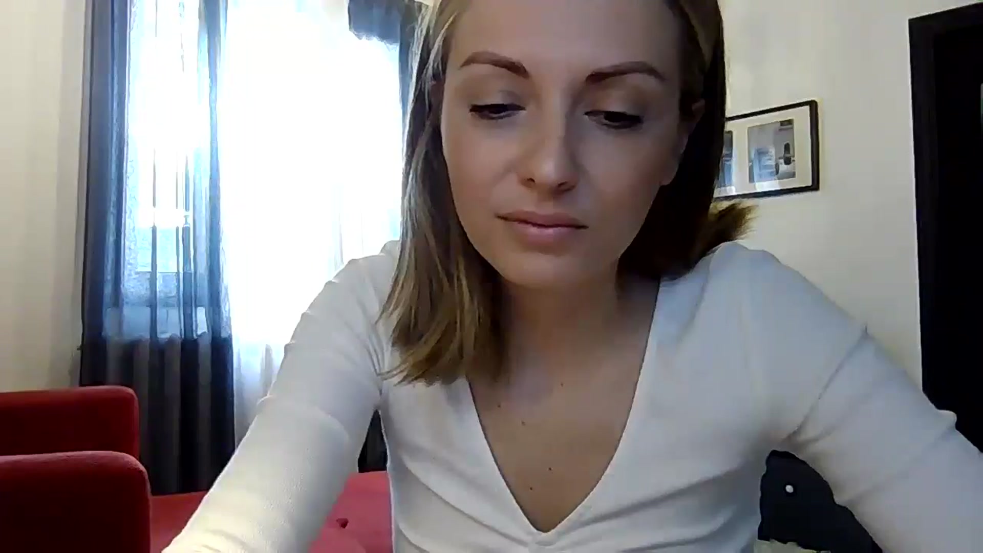 Gallery image thumbnail from Ur_kittycat's myfreecams stream on, 06/08/2024, 13:51 image 8 of 20