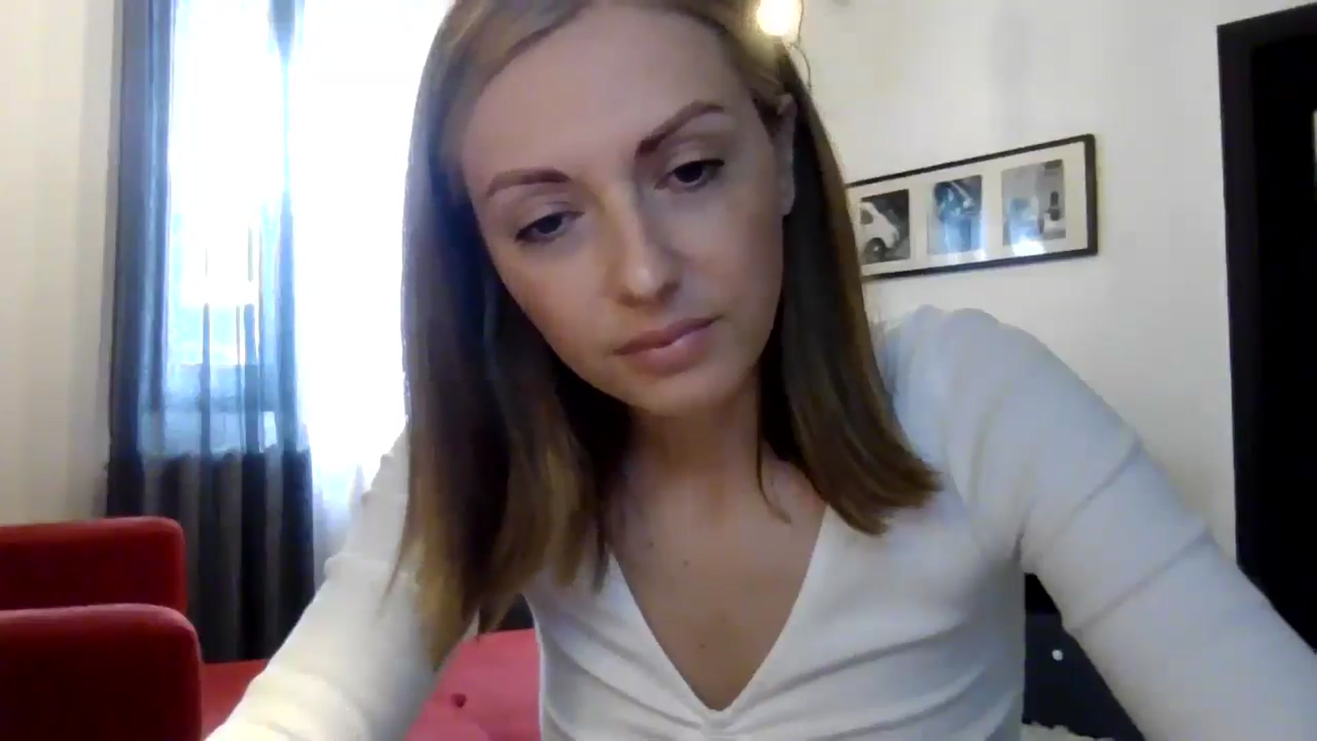 Gallery image thumbnail from Ur_kittycat's myfreecams stream on, 06/08/2024, 13:51 image 16 of 20