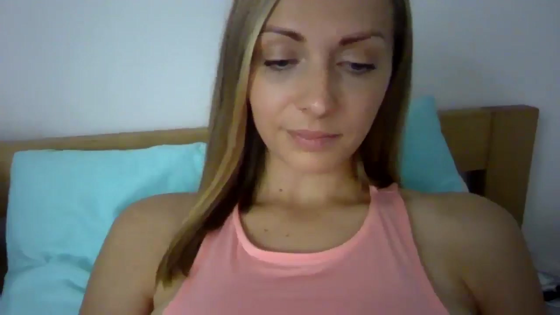 Gallery image thumbnail from Ur_kittycat's myfreecams stream on, 09/07/2024, 16:24 image 5 of 20