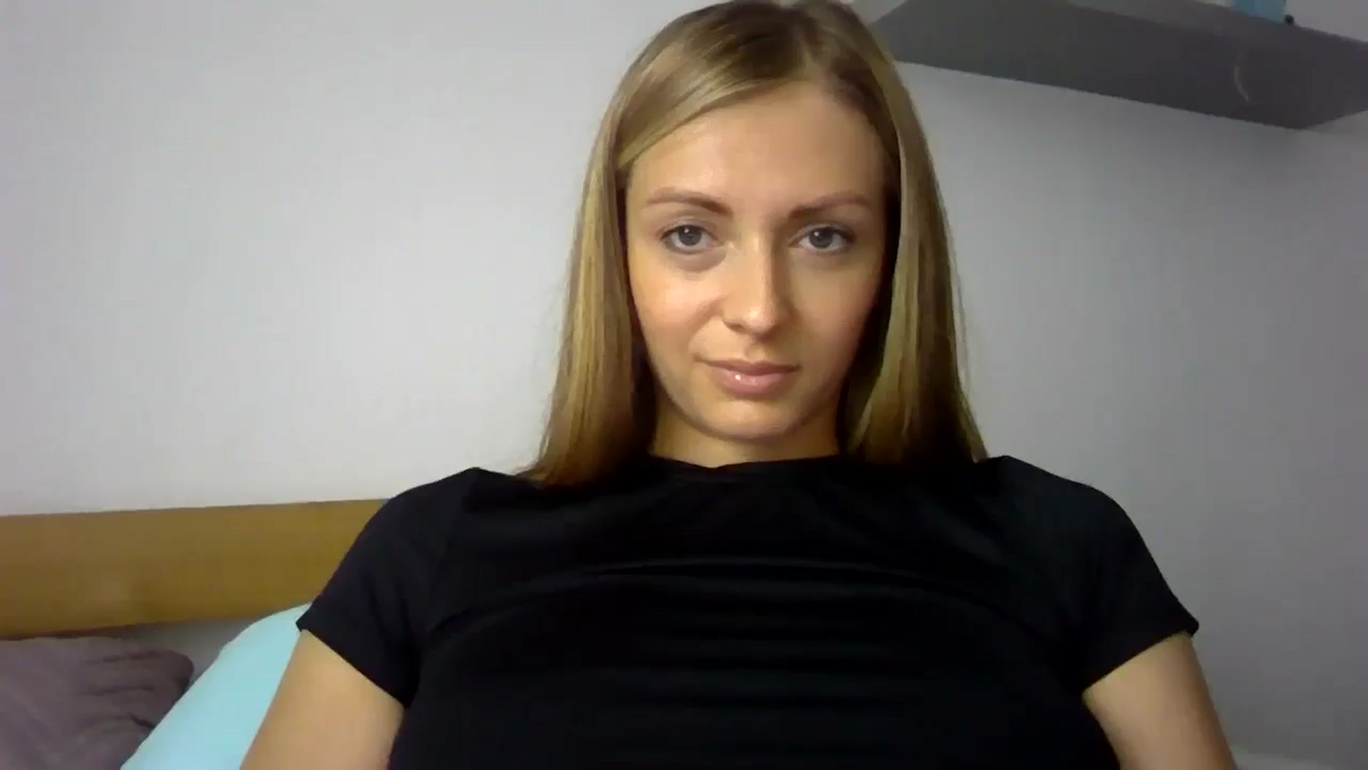 Gallery image thumbnail from Ur_kittycat's myfreecams stream on, 09/12/2024, 14:51 image 11 of 20