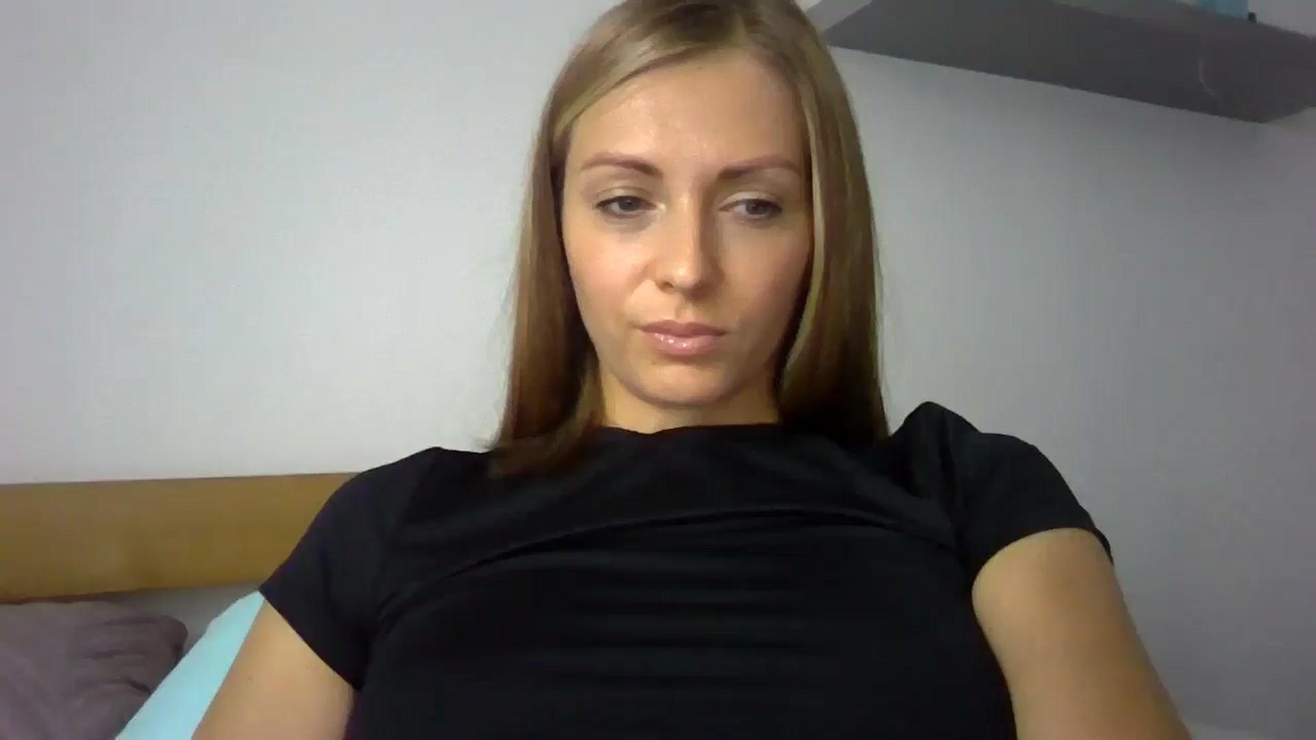 Gallery image thumbnail from Ur_kittycat's myfreecams stream on, 09/12/2024, 14:51 image 1 of 20