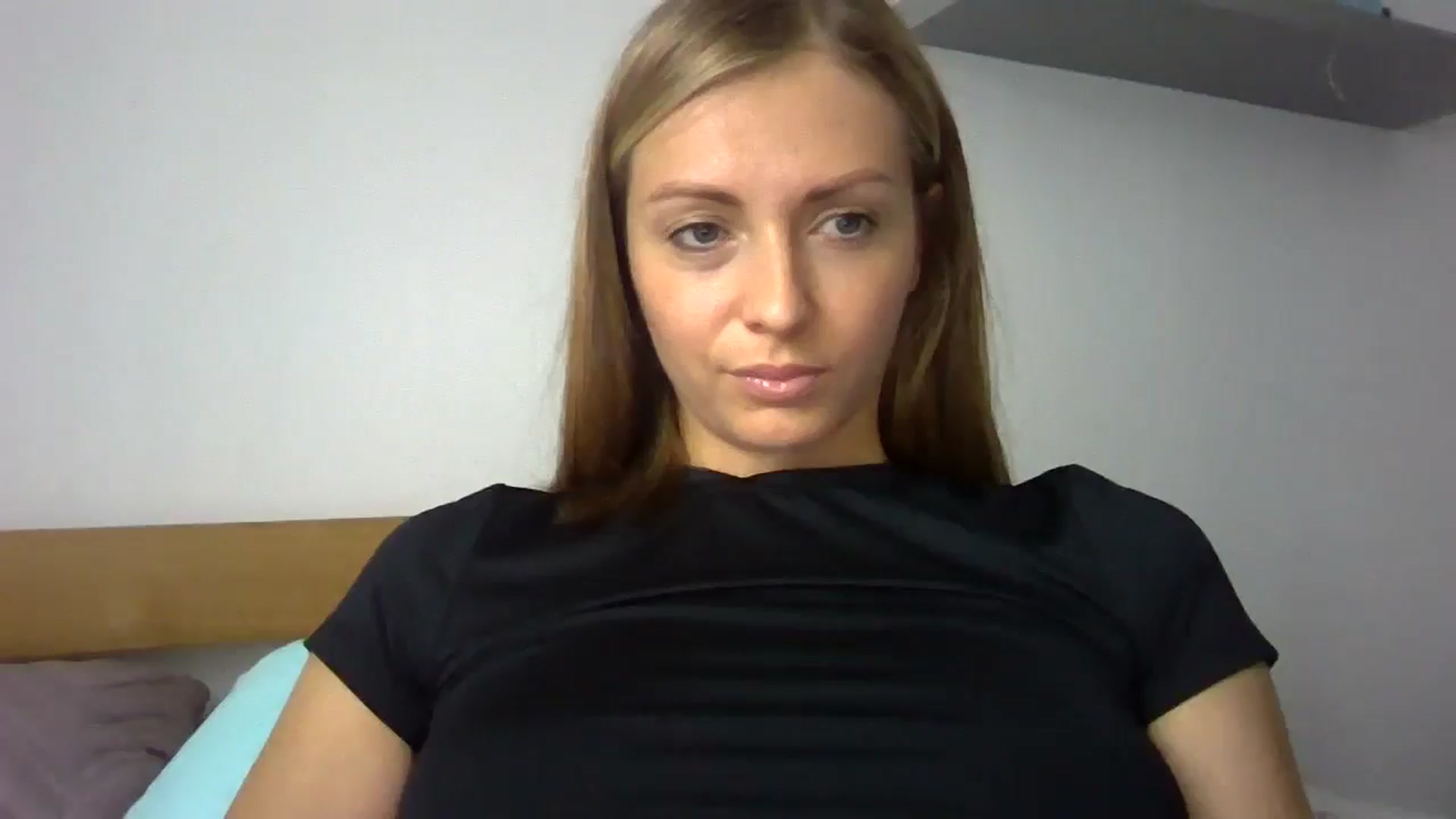 Gallery image thumbnail from Ur_kittycat's myfreecams stream on, 09/12/2024, 14:51 image 2 of 20