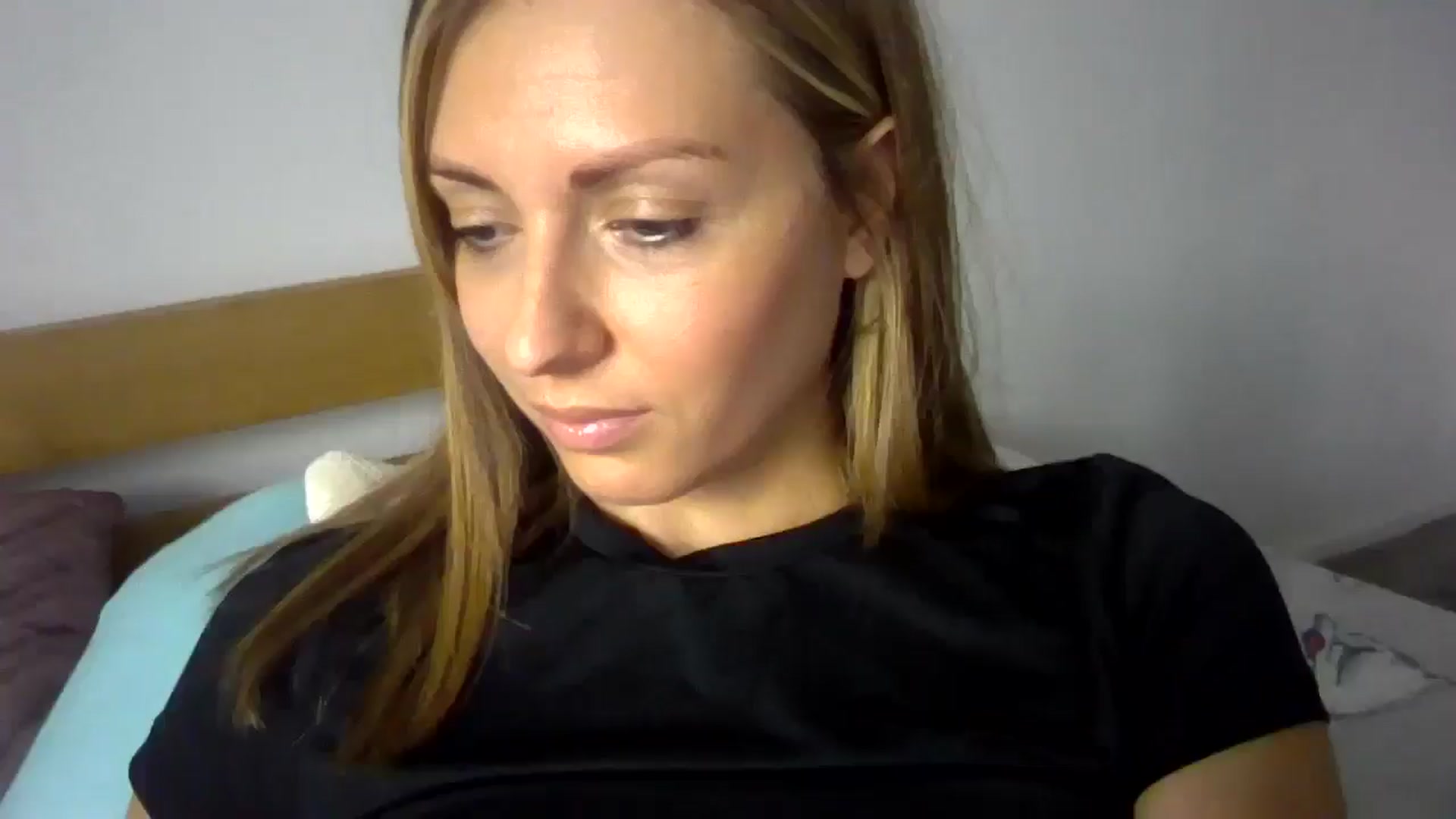 Gallery image thumbnail from Ur_kittycat's myfreecams stream on, 09/12/2024, 15:47 image 1 of 20