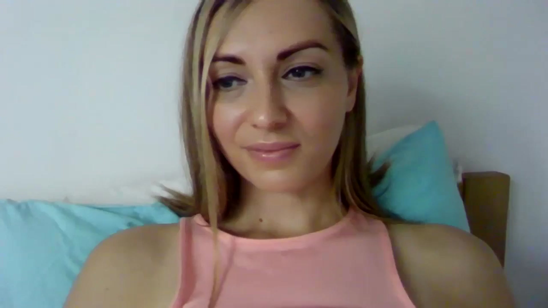 Gallery image thumbnail from Ur_kittycat's myfreecams stream on, 09/13/2024, 14:58 image 18 of 20