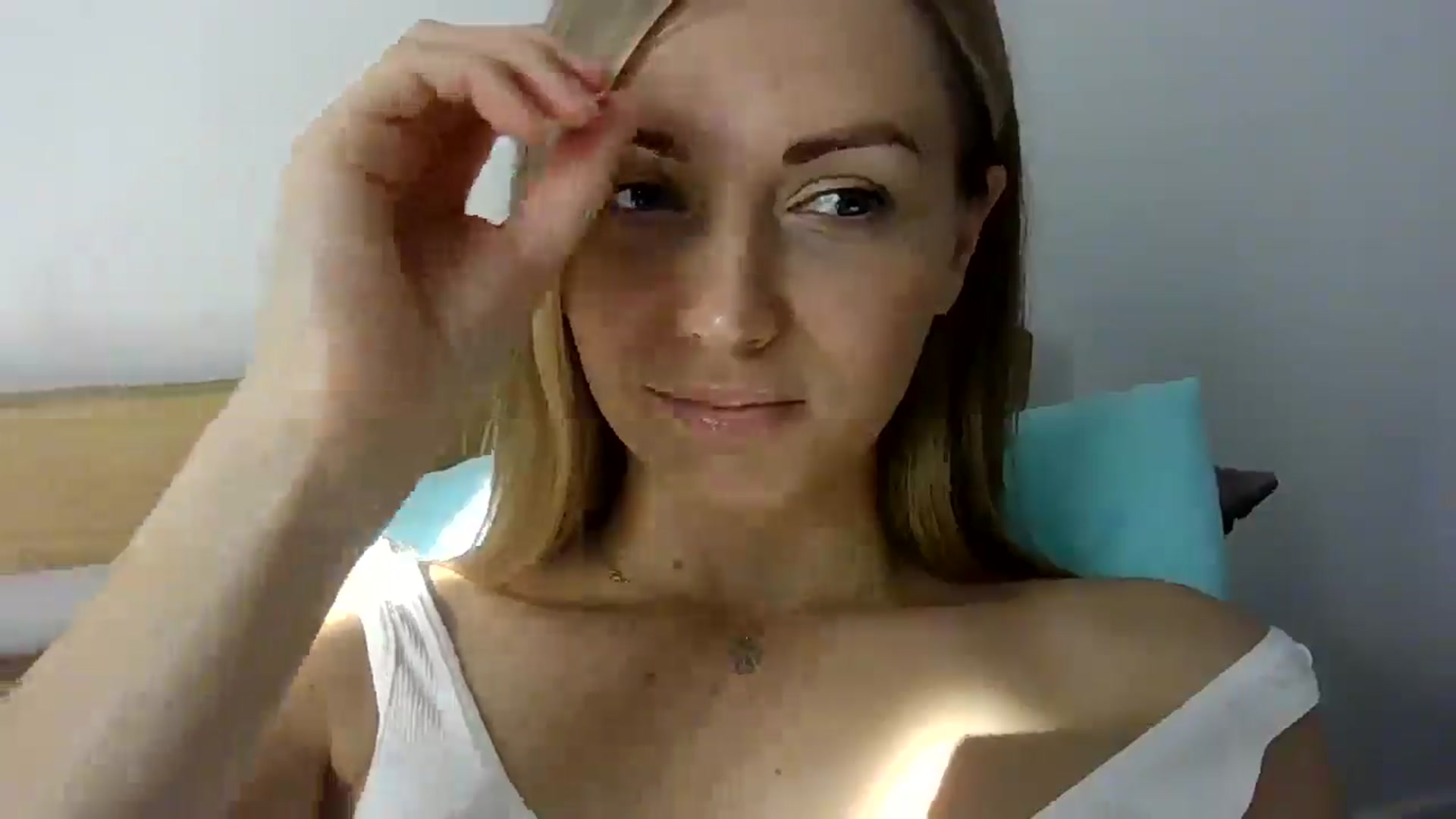 Gallery image thumbnail from Ur_kittycat's myfreecams stream on, 09/20/2024, 14:25 image 7 of 20