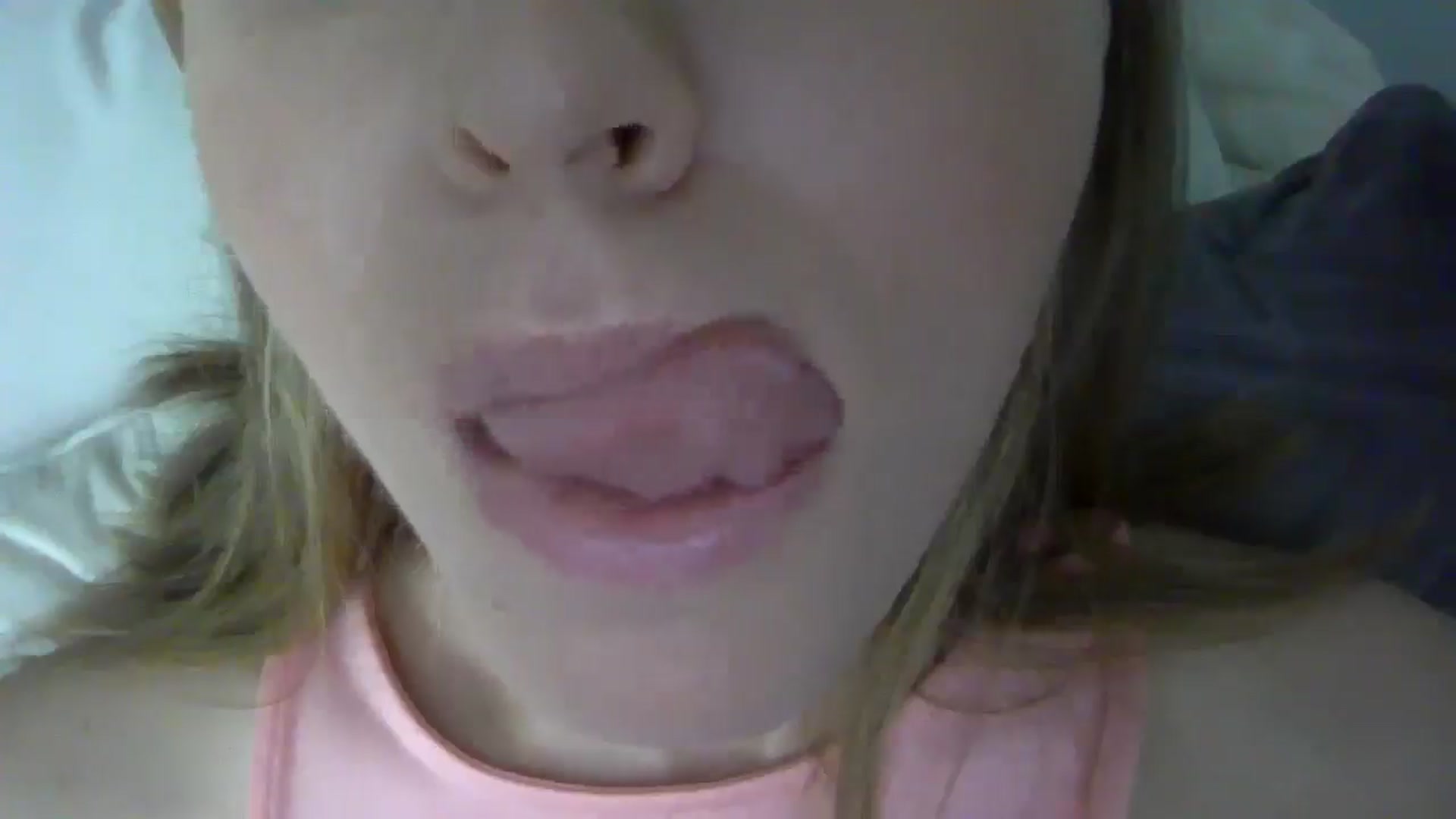 Gallery image thumbnail from Ur_kittycat's myfreecams stream on, 09/25/2024, 14:20 image 20 of 20