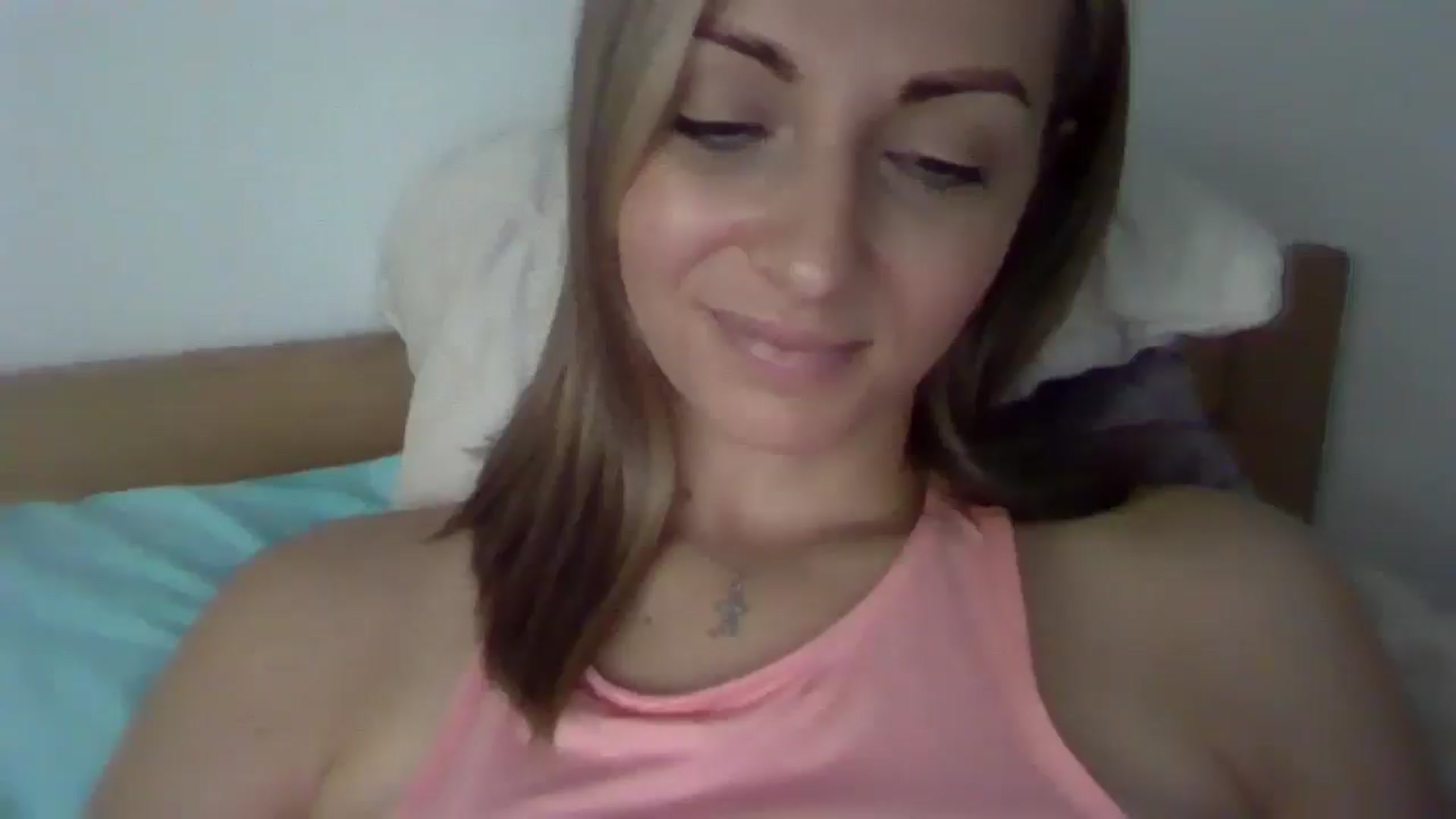 Gallery image thumbnail from Ur_kittycat's myfreecams stream on, 09/28/2024, 15:33 image 14 of 20