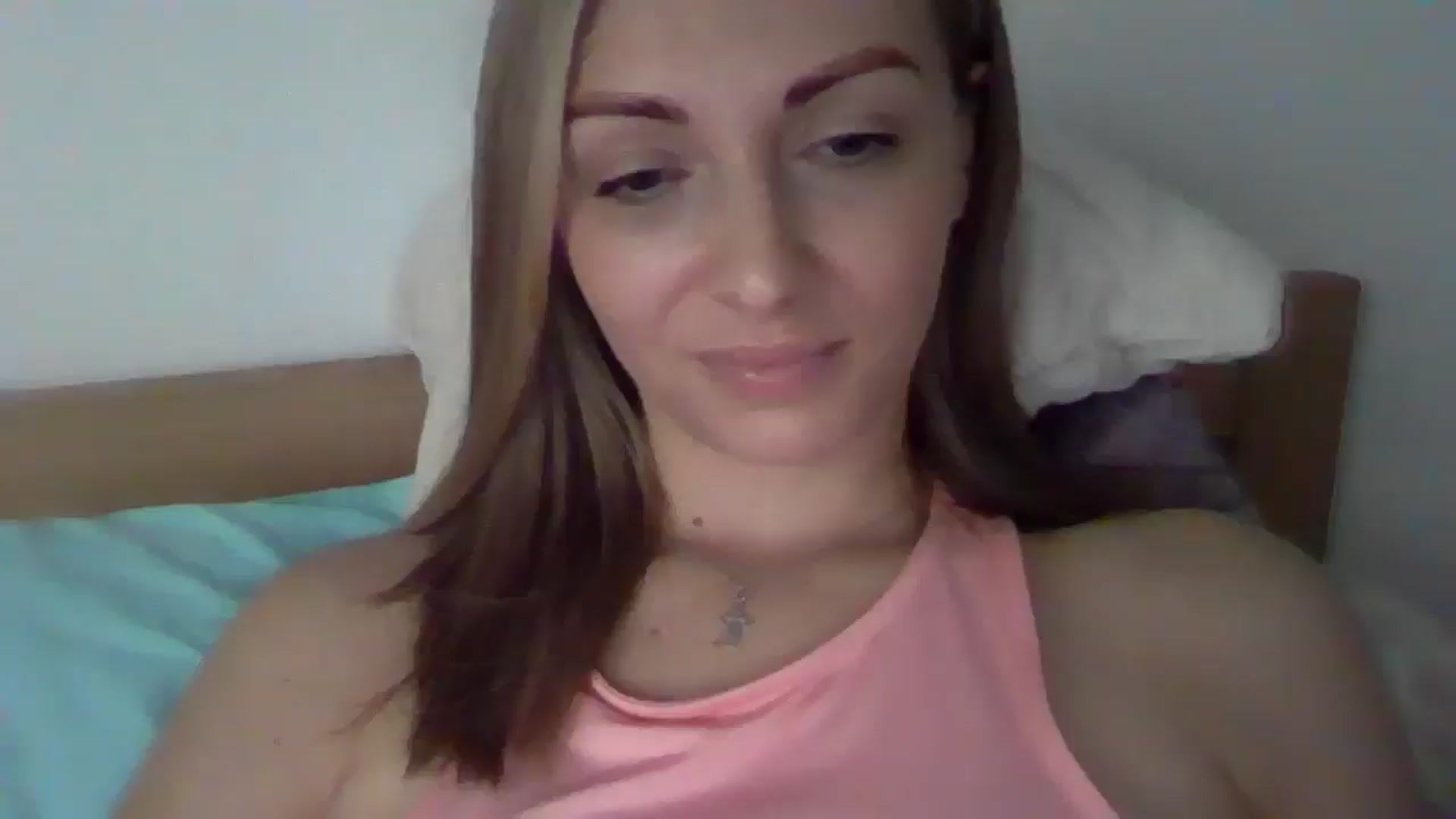 Gallery image thumbnail from Ur_kittycat's myfreecams stream on, 09/28/2024, 15:33 image 20 of 20