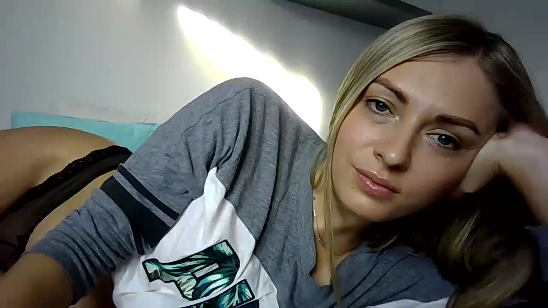 Gallery image thumbnail from Ur_kittycat's myfreecams stream on, 10/26/2024, 13:27 image 17 of 20
