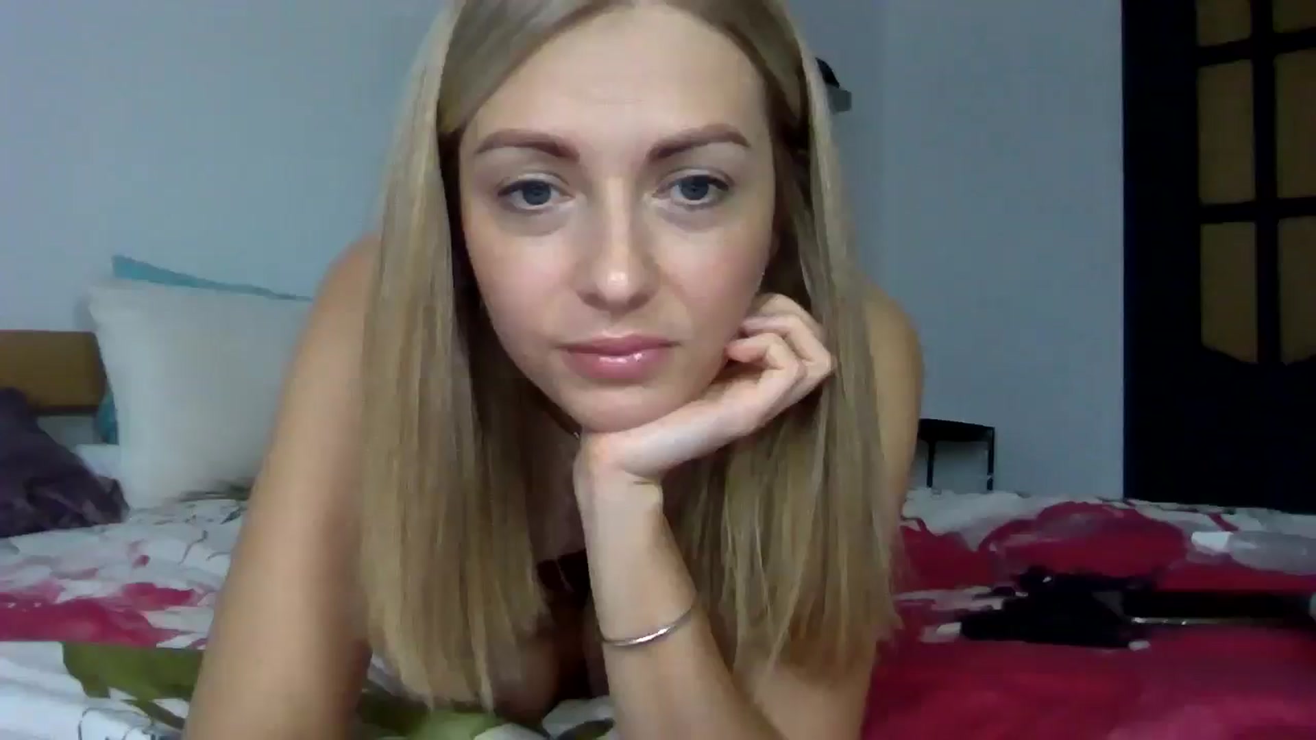 Gallery image thumbnail from Ur_kittycat's myfreecams stream on, 10/28/2024, 12:55 image 16 of 20