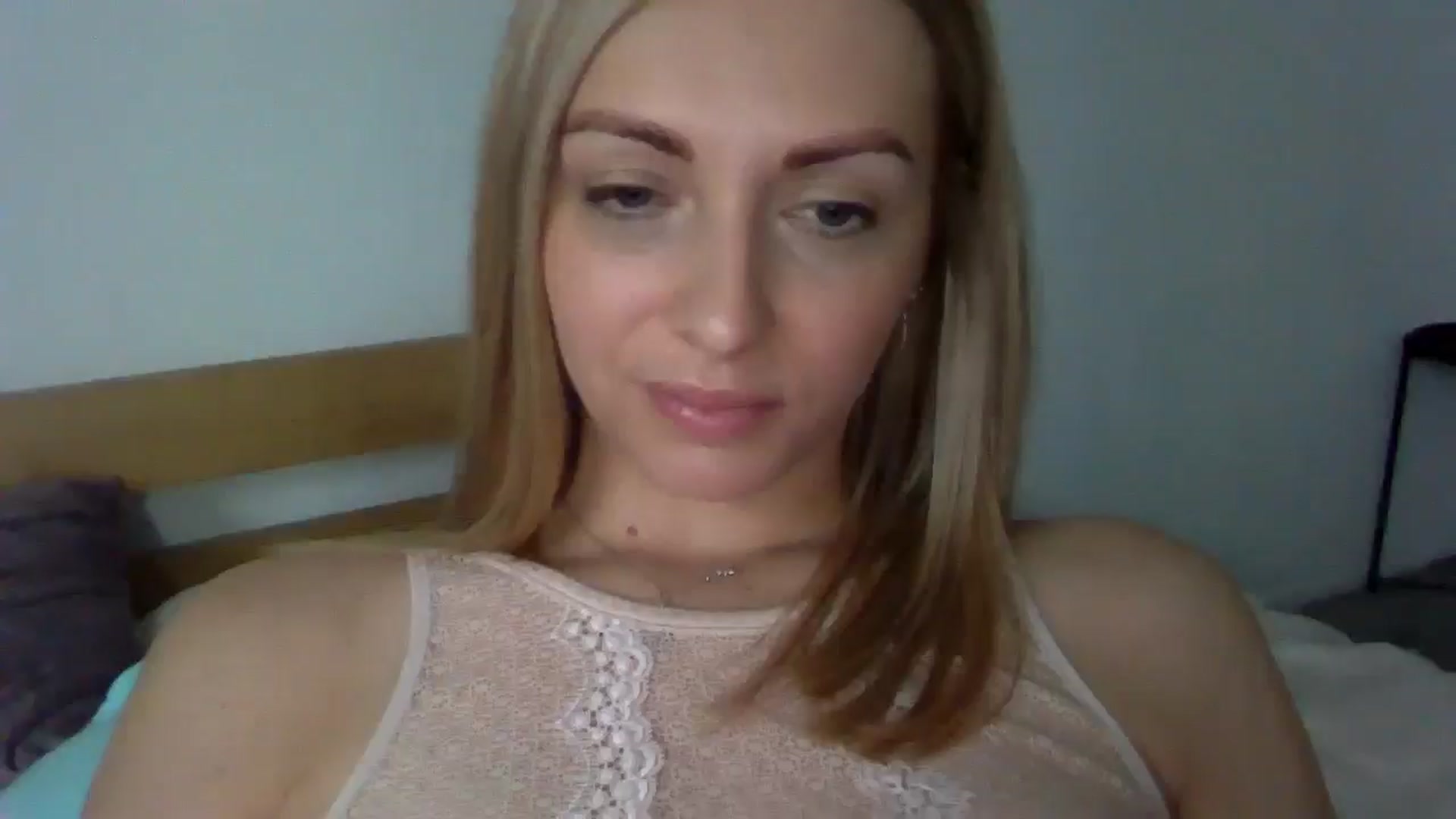 Gallery image thumbnail from Ur_kittycat's myfreecams stream on, 10/28/2024, 14:26 image 1 of 20