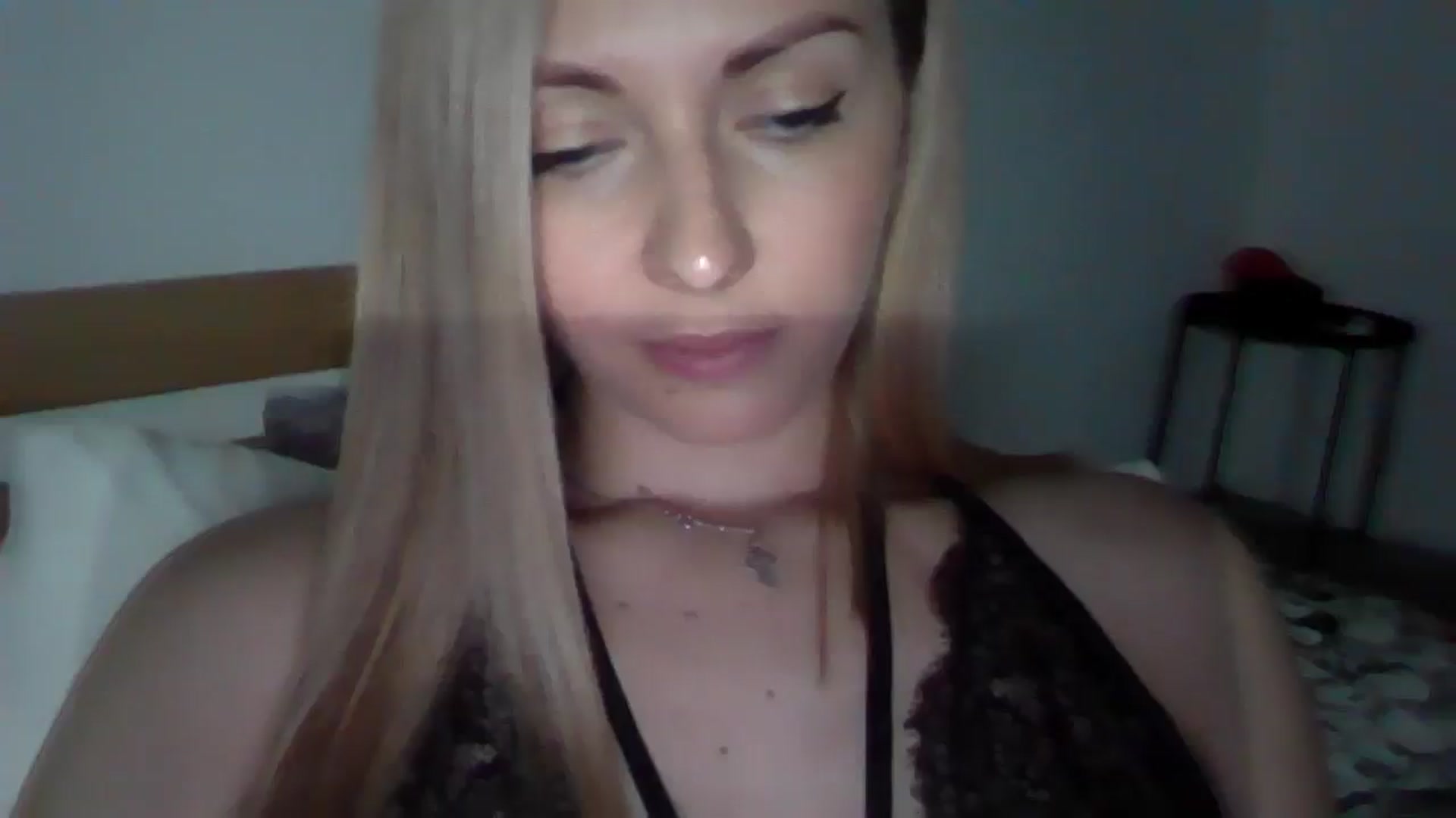 Gallery image thumbnail from Ur_kittycat's myfreecams stream on, 11/13/2024, 15:16 image 7 of 20