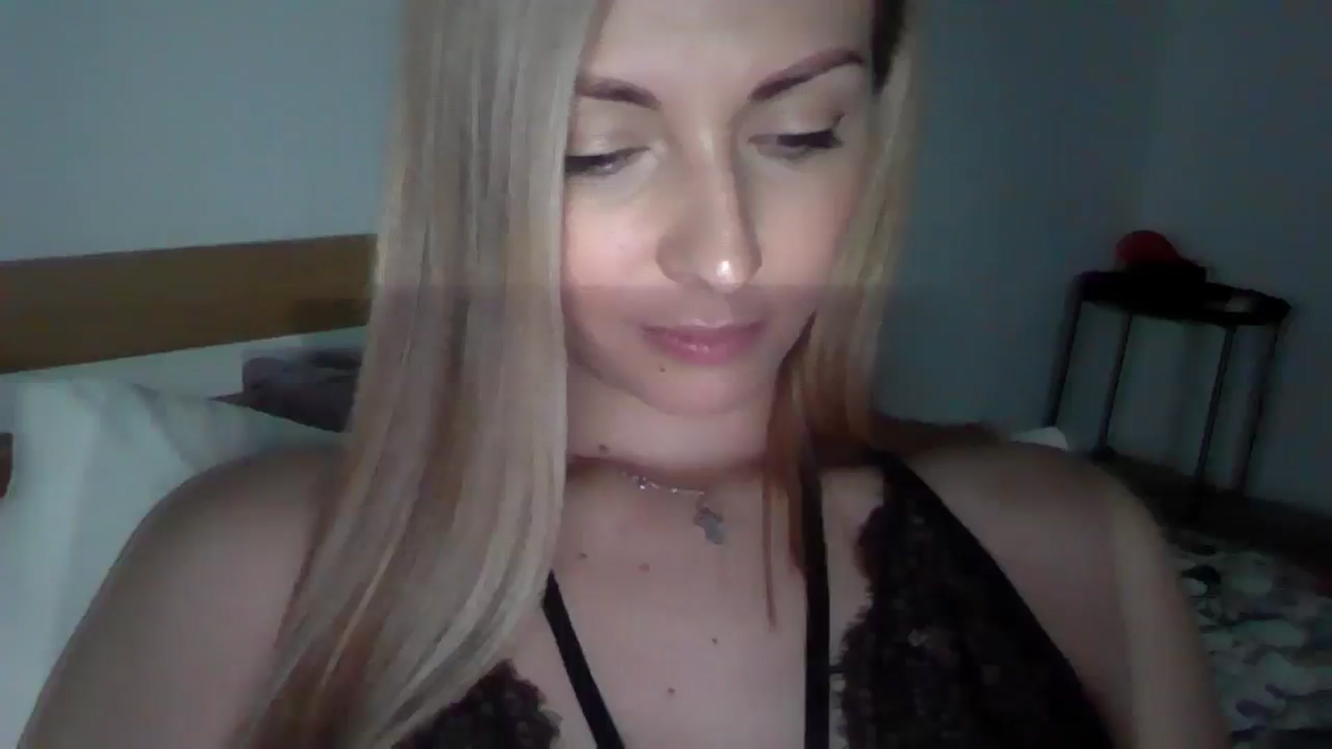 Gallery image thumbnail from Ur_kittycat's myfreecams stream on, 11/13/2024, 15:16 image 6 of 20