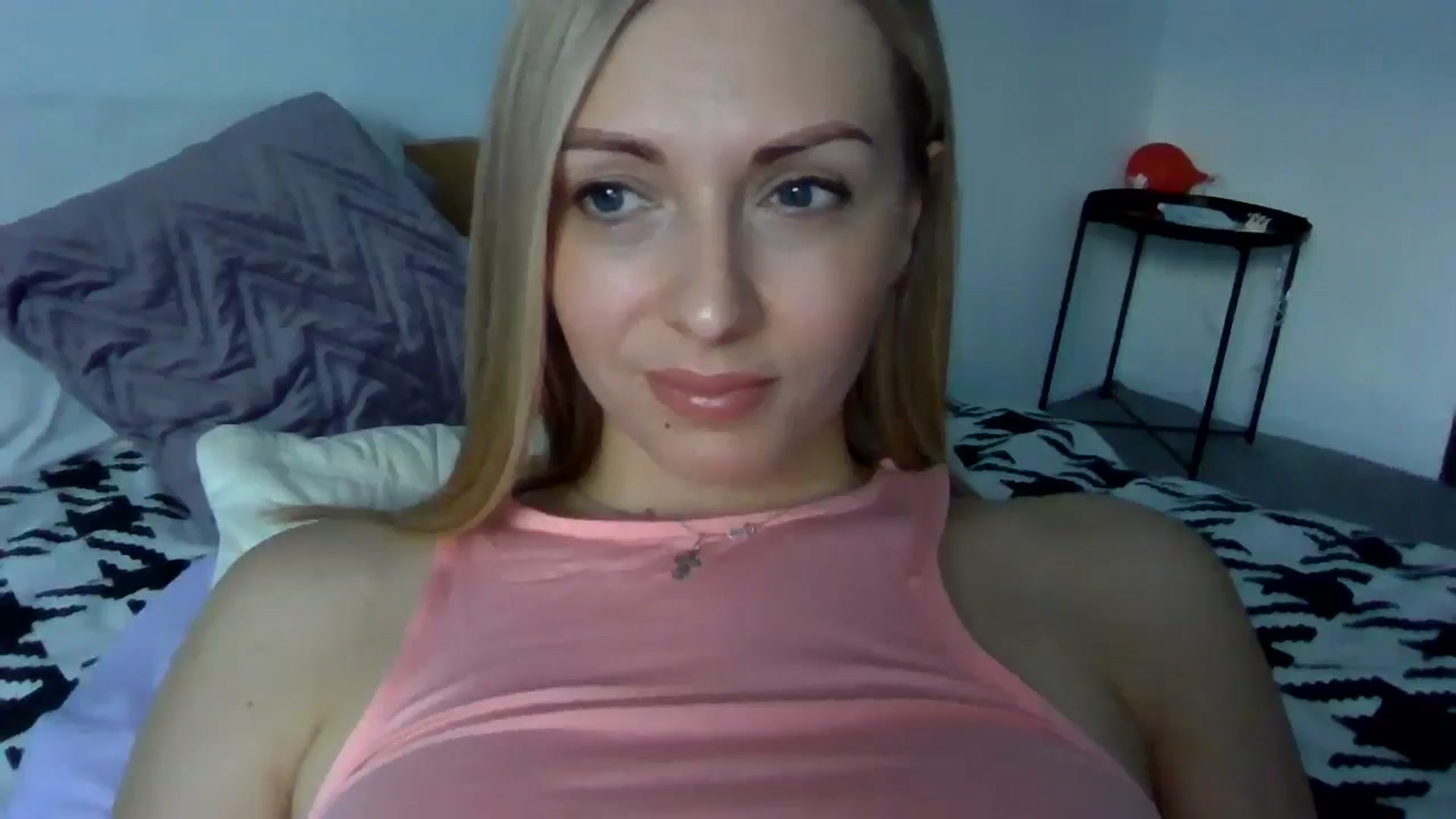 Gallery image thumbnail from Ur_kittycat's myfreecams stream on, 11/15/2024, 15:03 image 8 of 20
