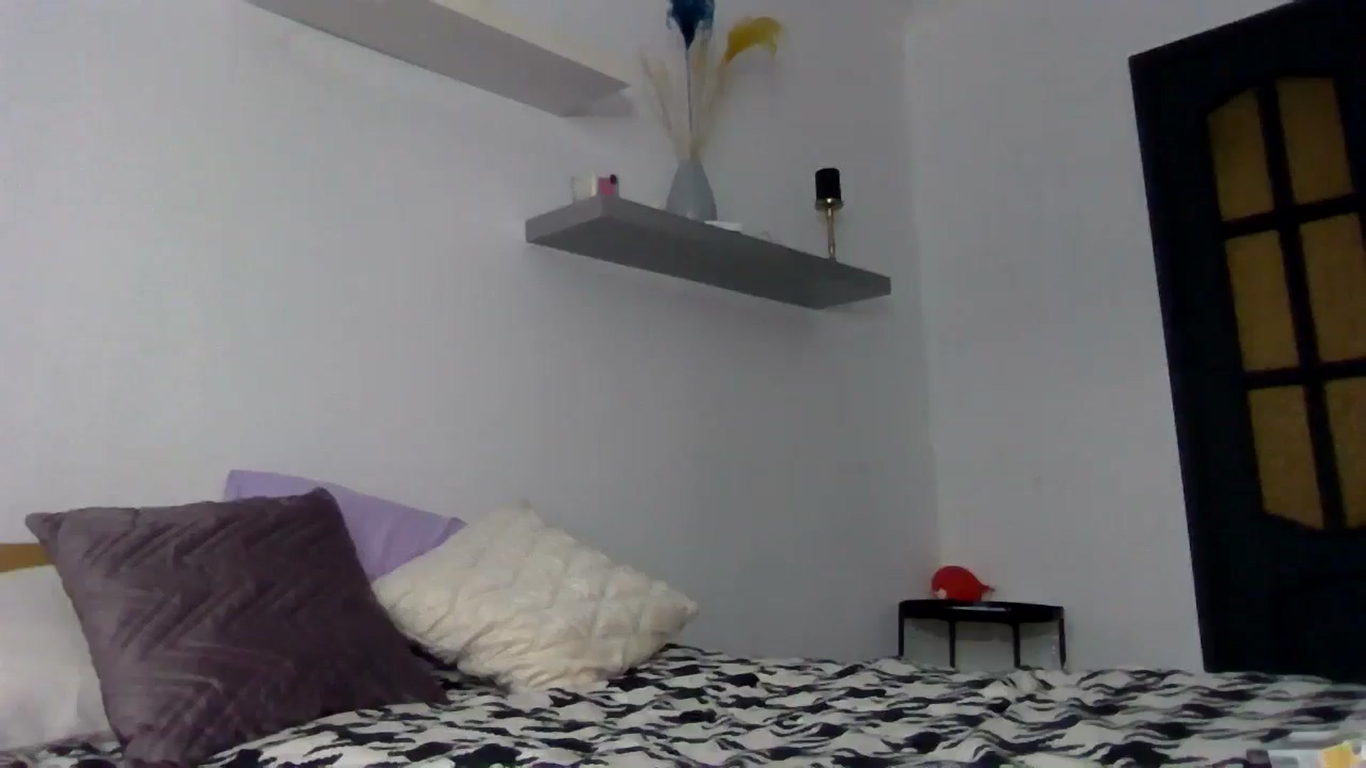 Gallery image thumbnail from Ur_kittycat's myfreecams stream on, 11/19/2024, 14:44 image 1 of 20