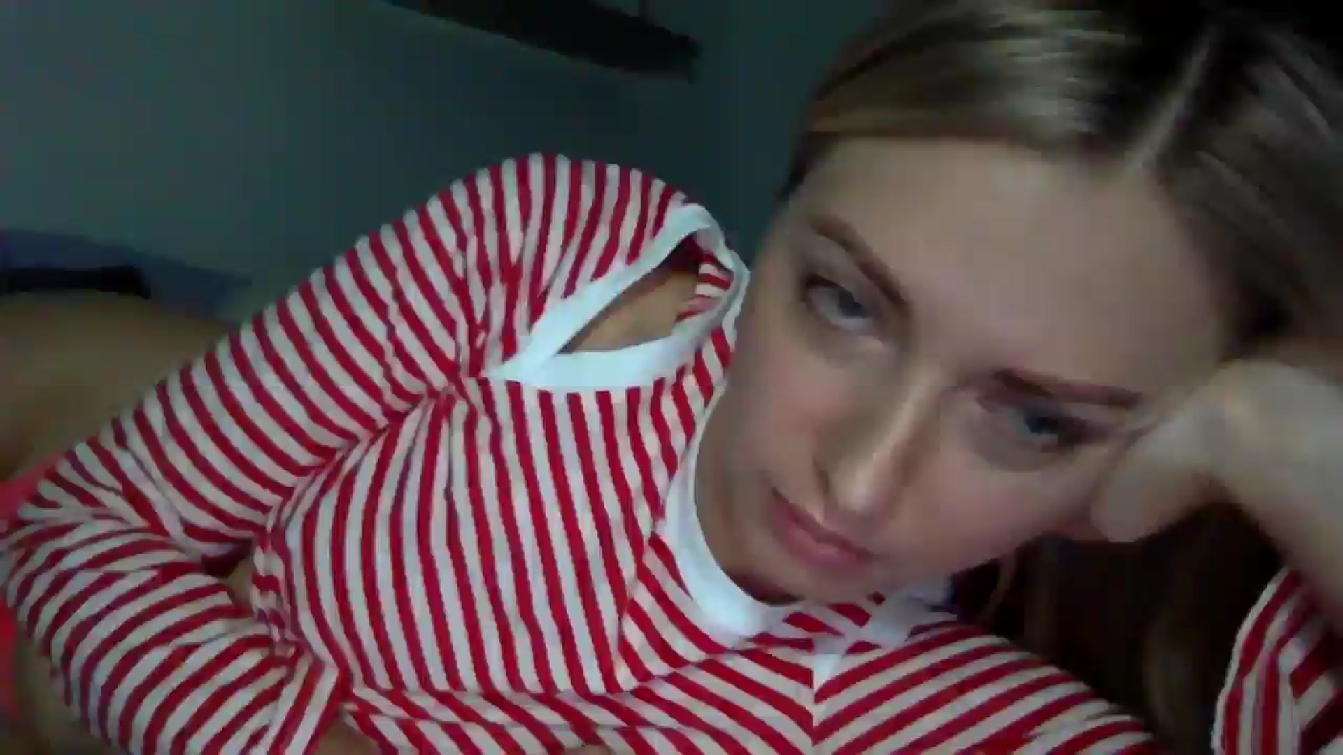 Gallery image thumbnail from Ur_kittycat's myfreecams stream on, 11/19/2024, 14:44 image 17 of 20