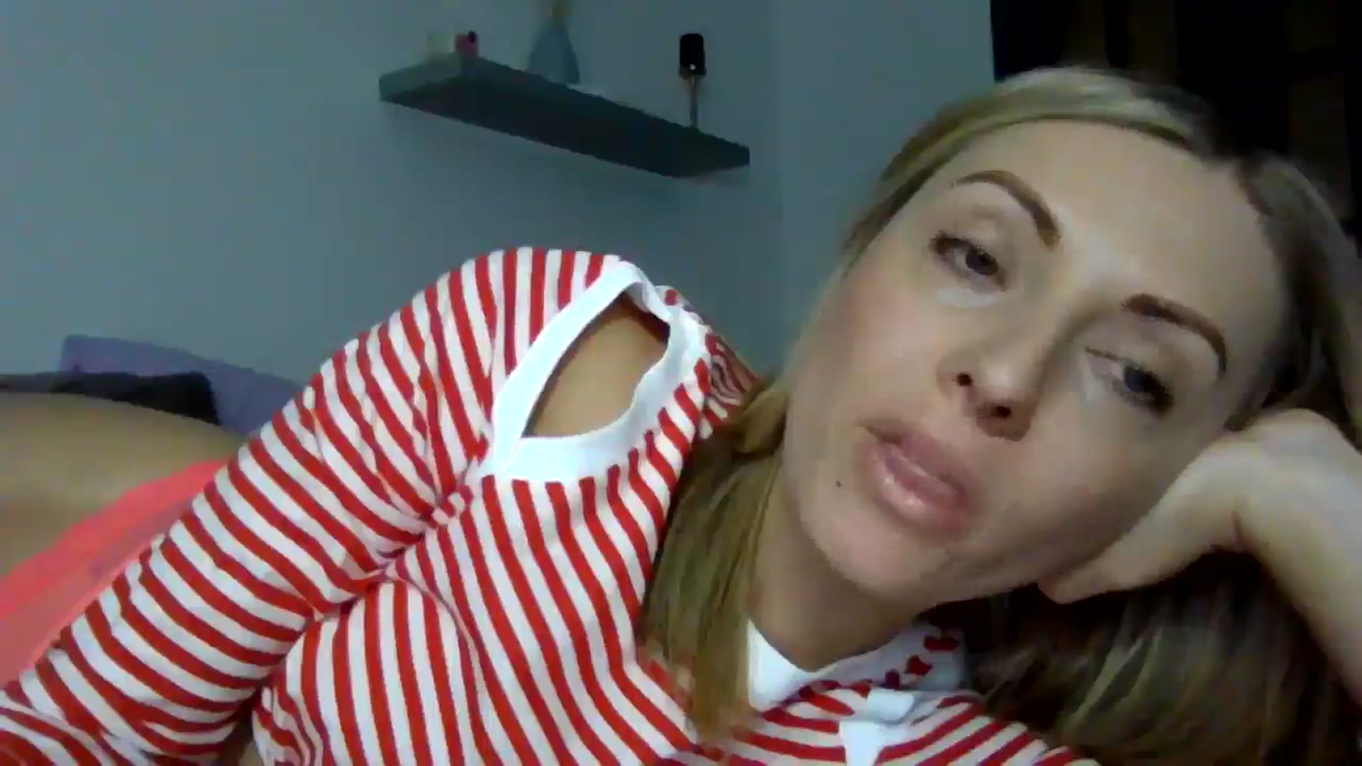 Gallery image thumbnail from Ur_kittycat's myfreecams stream on, 11/19/2024, 14:44 image 2 of 20