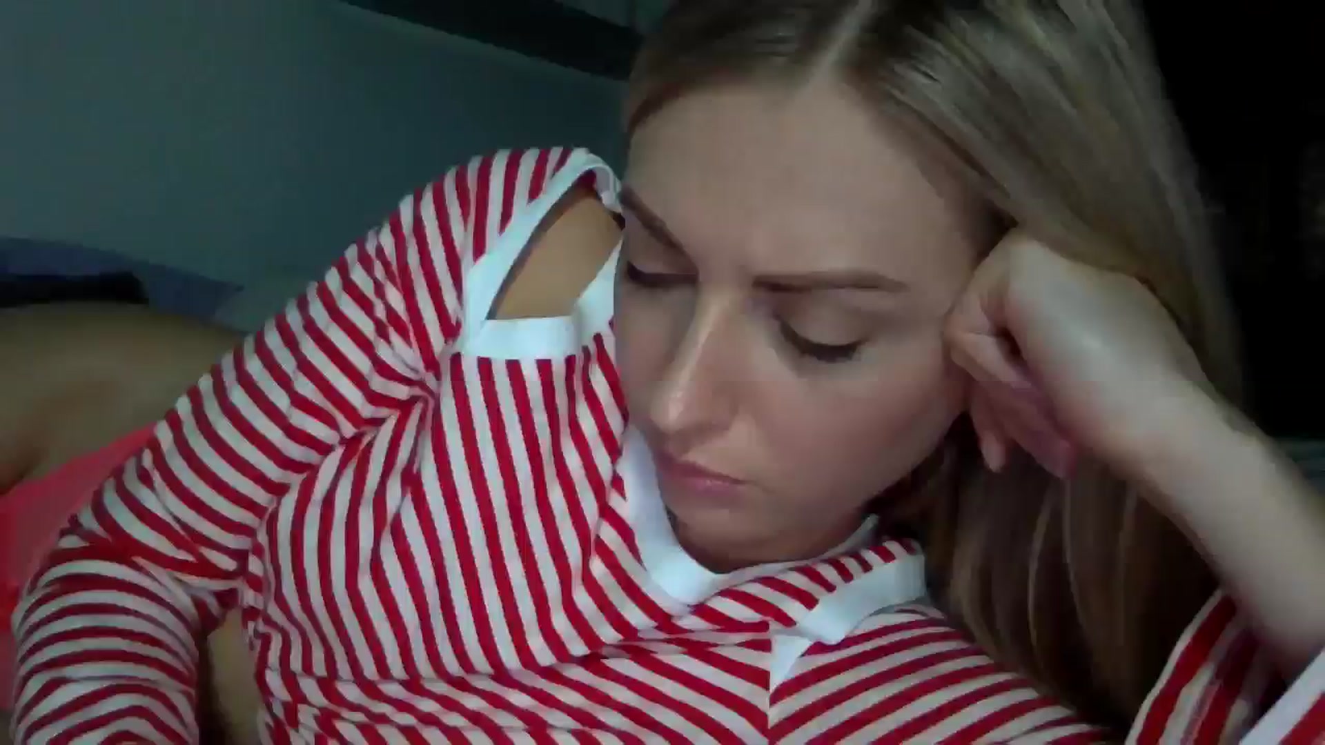 Gallery image thumbnail from Ur_kittycat's myfreecams stream on, 11/19/2024, 14:44 image 16 of 20