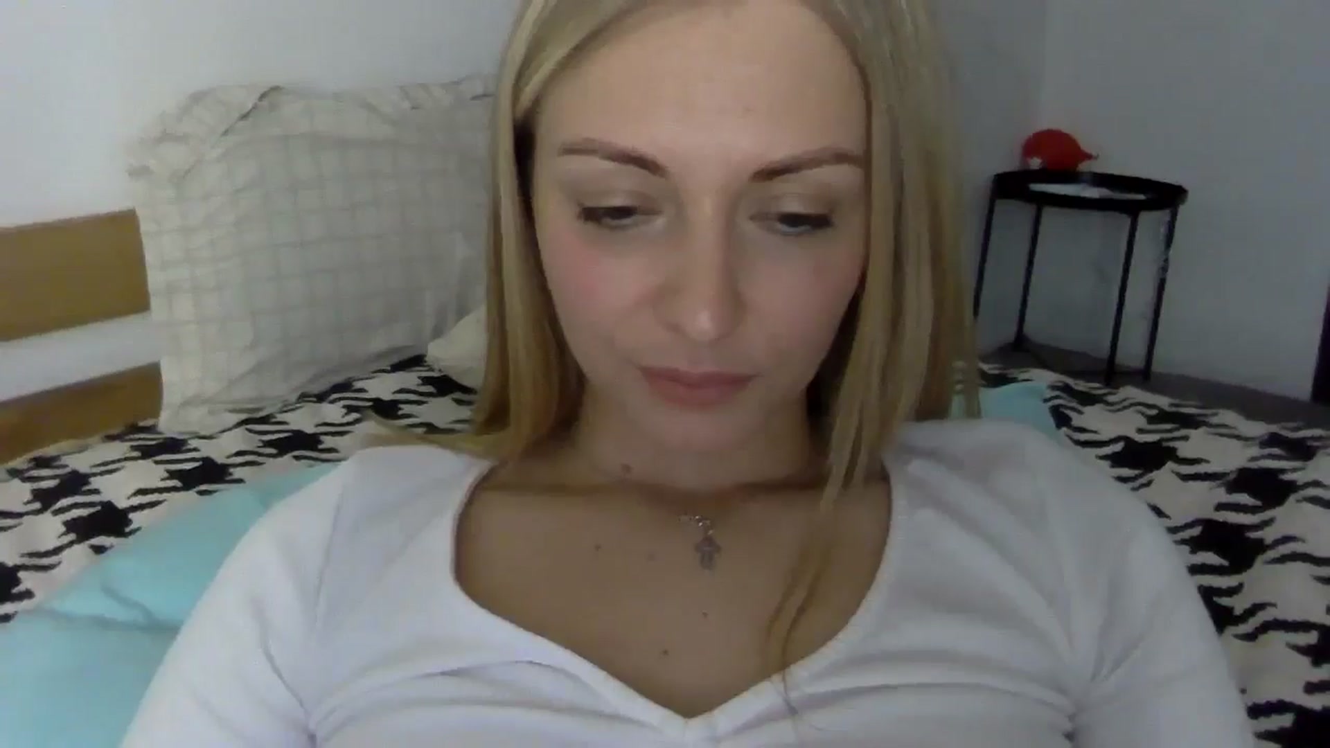 Gallery image thumbnail from Ur_kittycat's myfreecams stream on, 11/21/2024, 14:47 image 19 of 20