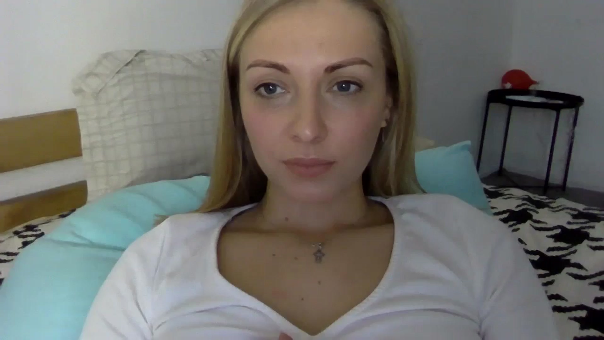 Gallery image thumbnail from Ur_kittycat's myfreecams stream on, 11/21/2024, 14:47 image 17 of 20