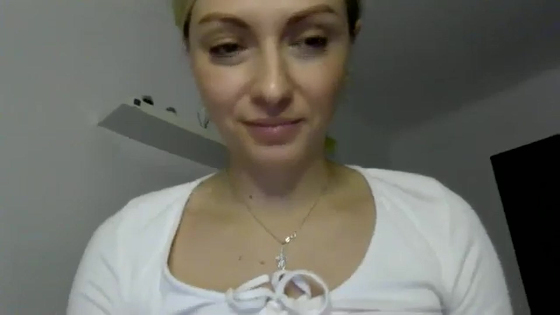 Gallery image thumbnail from Ur_kittycat's myfreecams stream on, 11/27/2024, 14:53 image 18 of 20