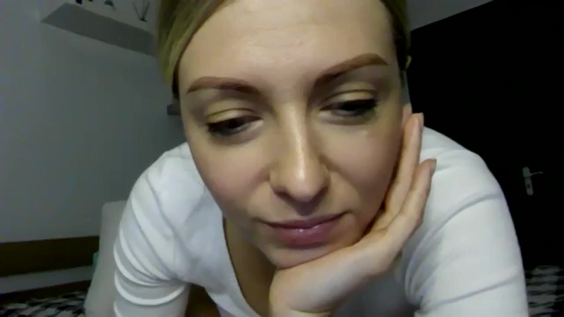 Gallery image thumbnail from Ur_kittycat's myfreecams stream on, 11/27/2024, 14:53 image 1 of 20