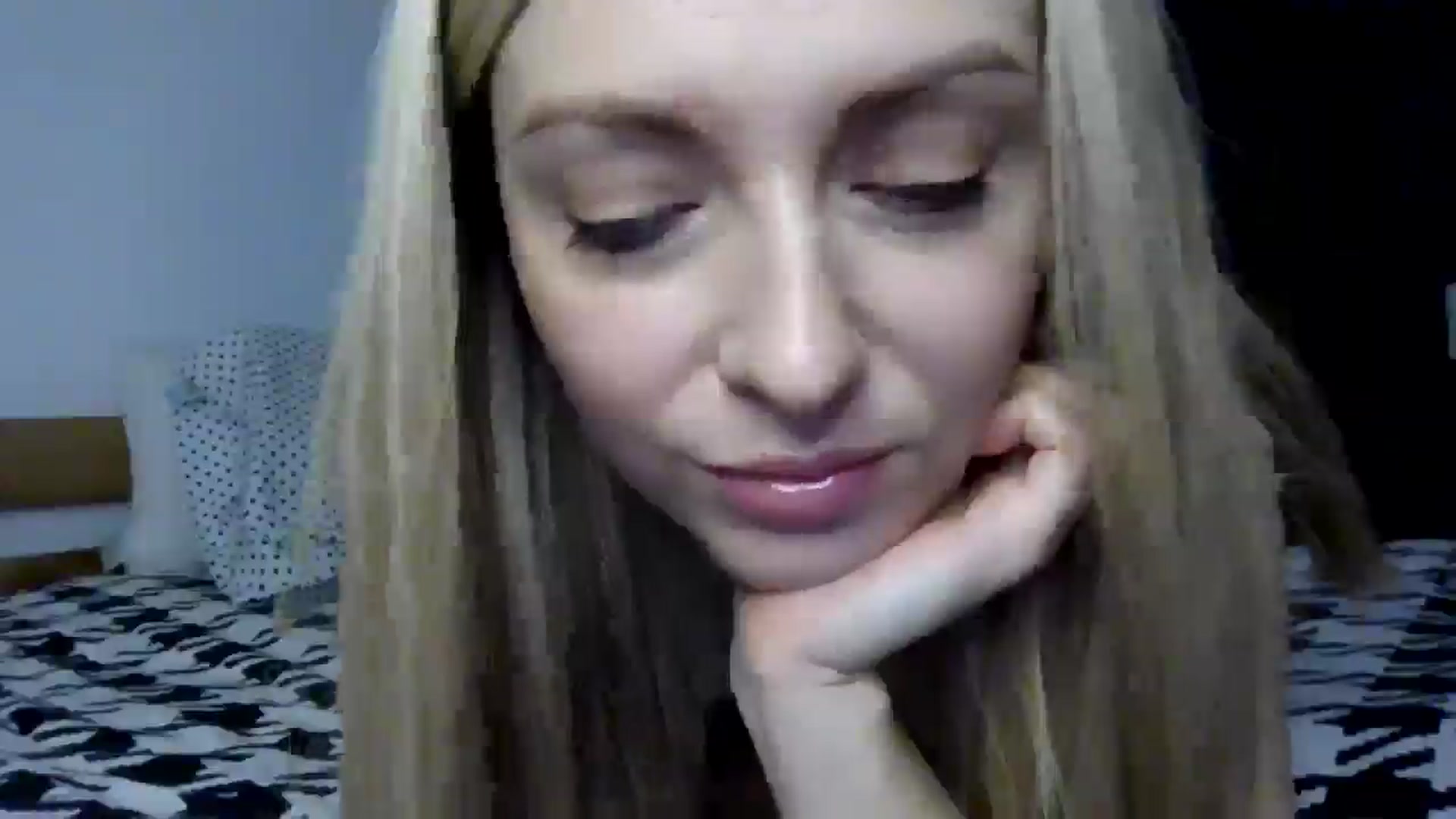 Gallery image thumbnail from Ur_kittycat's myfreecams stream on, 11/29/2024, 14:18 image 8 of 20