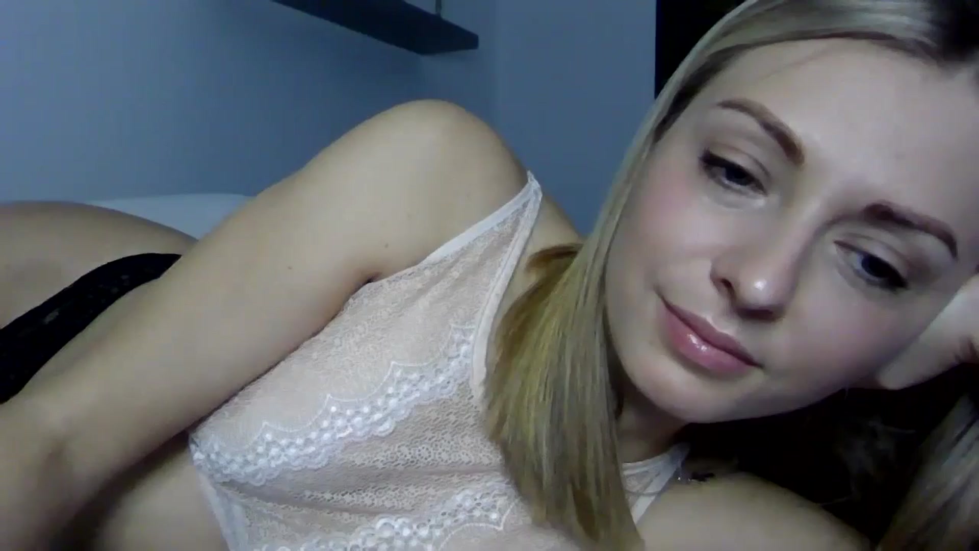 Gallery image thumbnail from Ur_kittycat's myfreecams stream on, 11/30/2024, 13:19 image 20 of 20