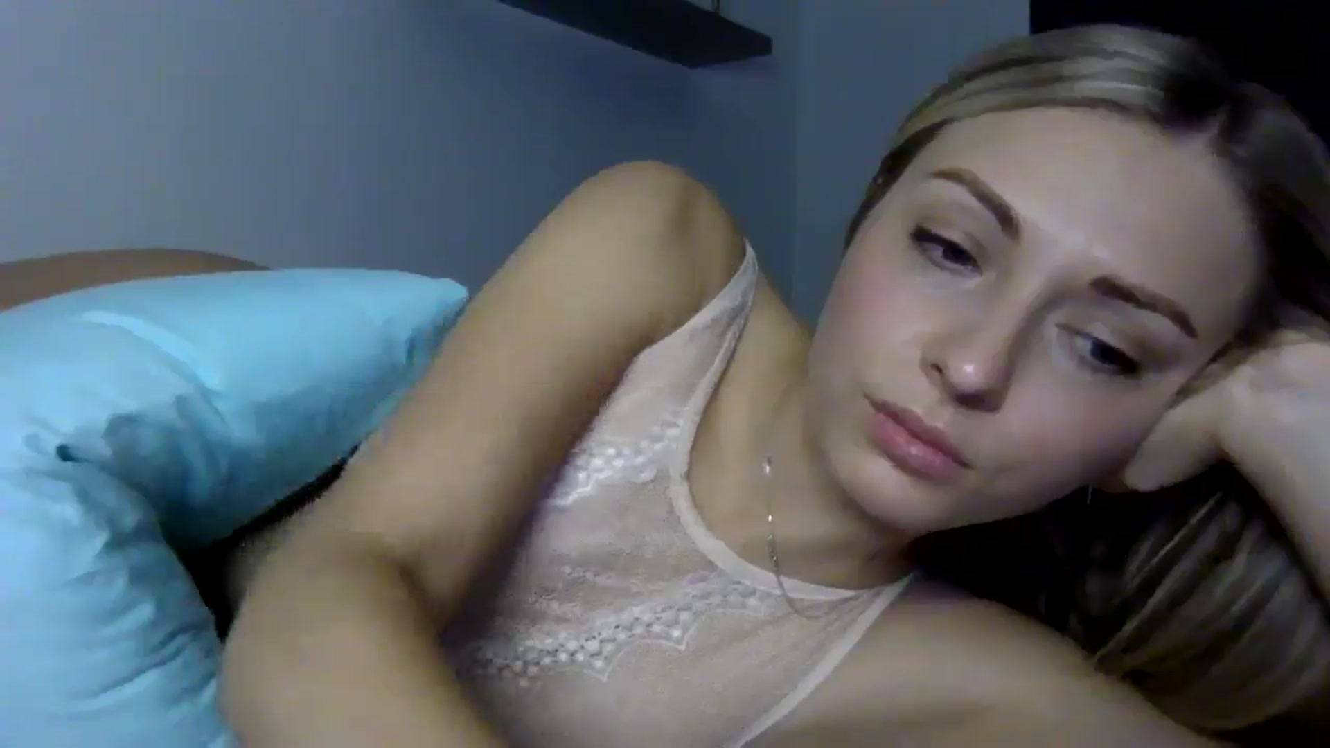 Gallery image thumbnail from Ur_kittycat's myfreecams stream on, 11/30/2024, 14:32 image 10 of 20