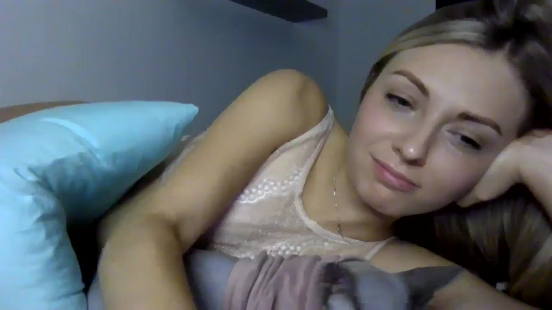 Gallery image thumbnail from Ur_kittycat's myfreecams stream on, 11/30/2024, 14:32 image 19 of 20