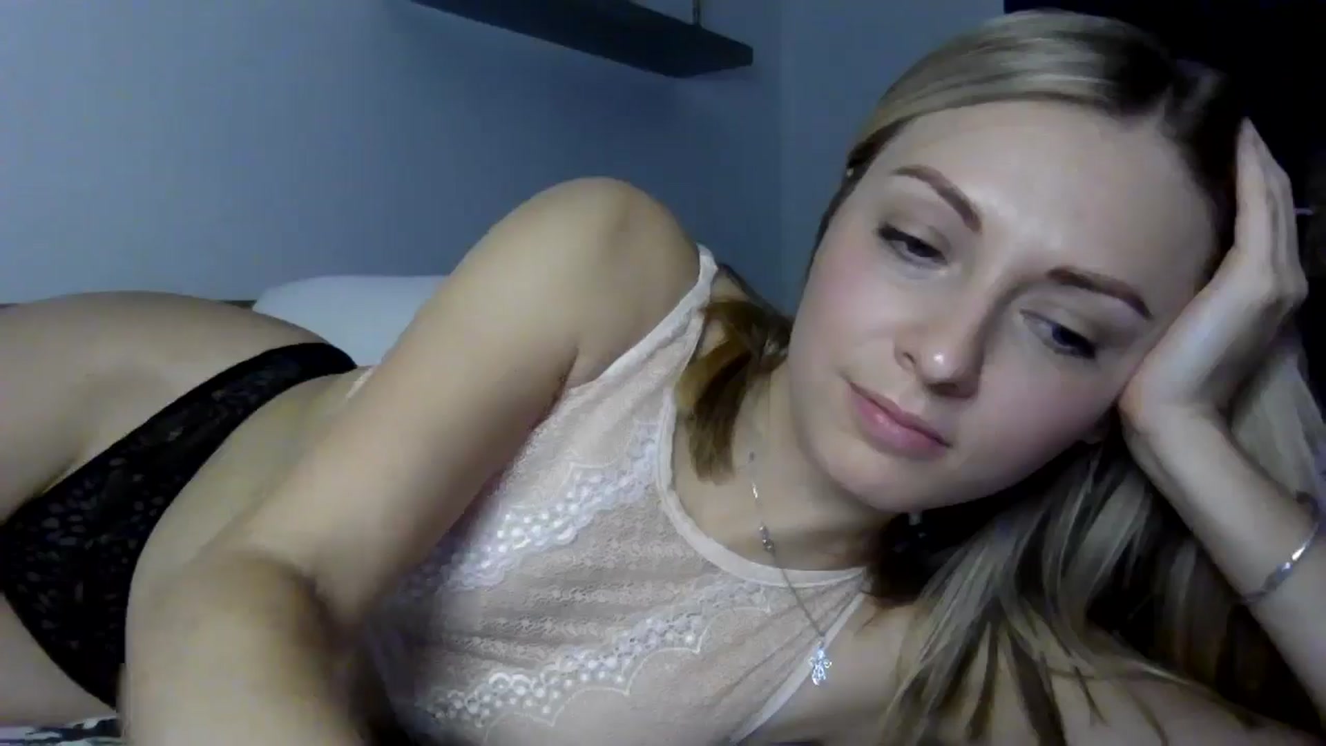 Gallery image thumbnail from Ur_kittycat's myfreecams stream on, 11/30/2024, 14:32 image 2 of 20