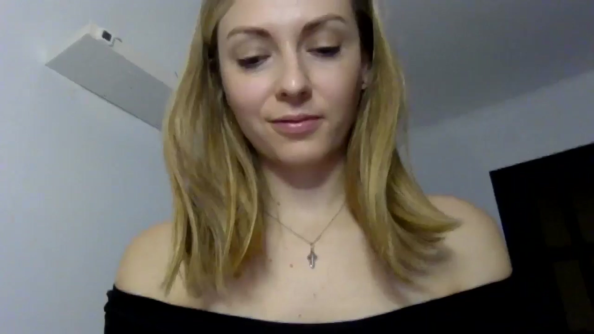 Gallery image thumbnail from Ur_kittycat's myfreecams stream on, 12/02/2024, 14:53 image 11 of 20