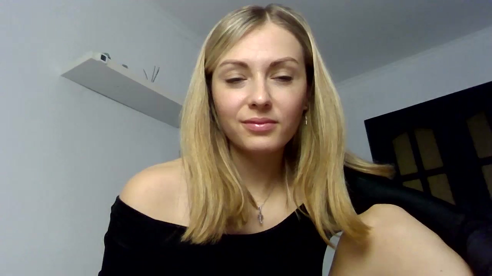 Gallery image thumbnail from Ur_kittycat's myfreecams stream on, 12/02/2024, 14:53 image 4 of 20