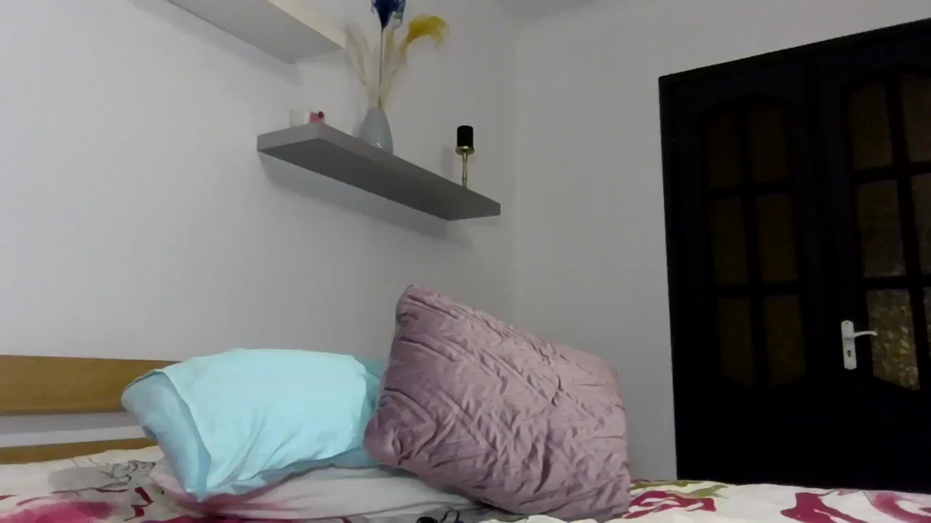 Gallery image thumbnail from Ur_kittycat's myfreecams stream on, 12/03/2024, 15:02 image 4 of 20