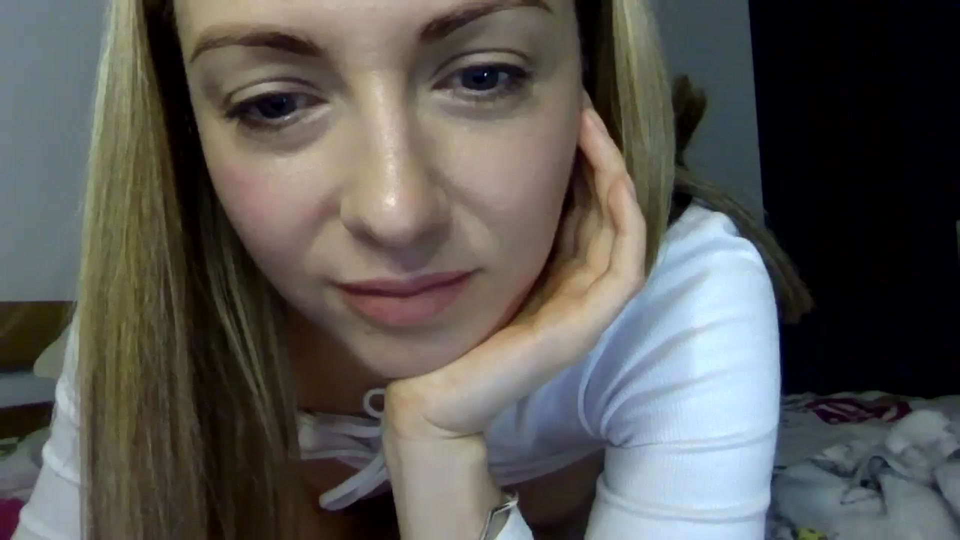 Gallery image thumbnail from Ur_kittycat's myfreecams stream on, 12/13/2024, 16:32 image 17 of 20