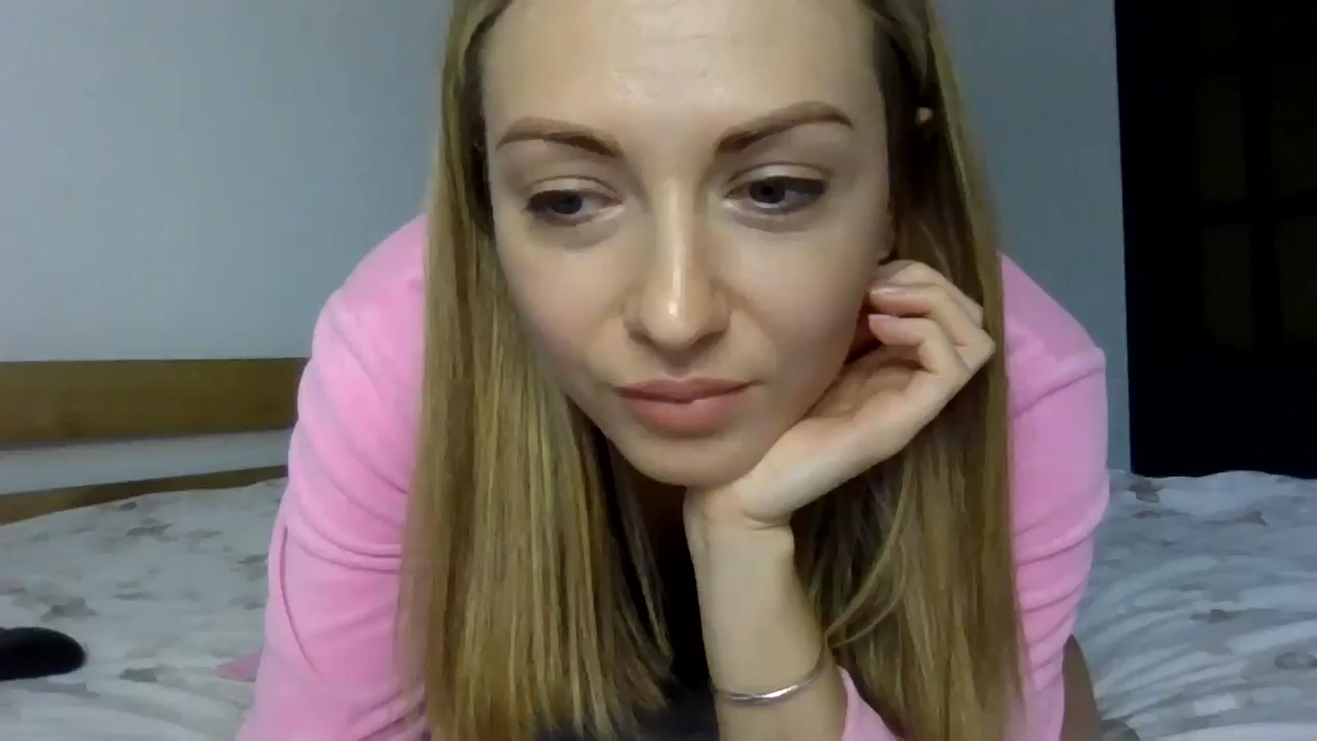 Gallery image thumbnail from Ur_kittycat's myfreecams stream on, 12/18/2024, 14:22 image 18 of 20