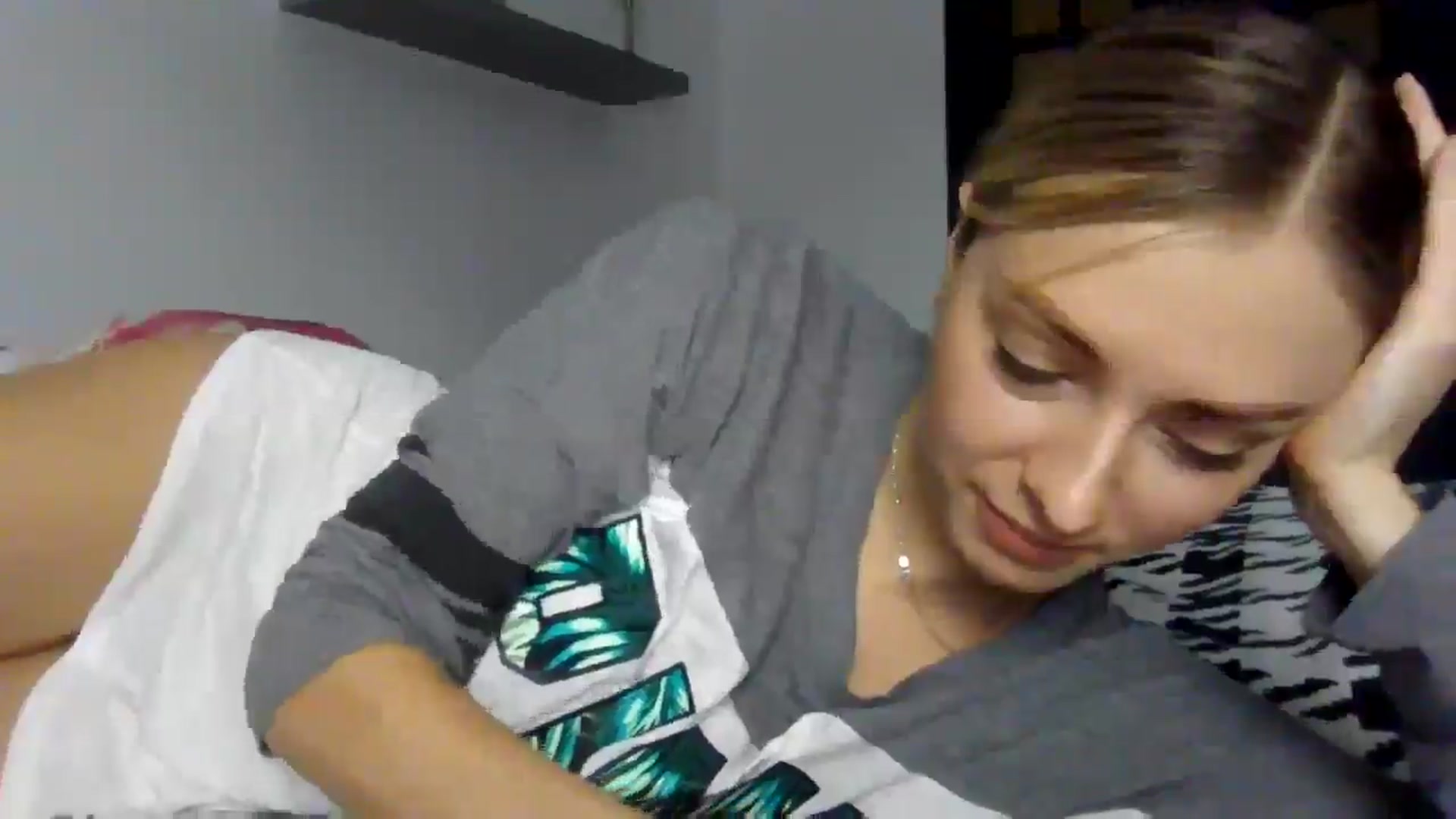 Gallery image thumbnail from Ur_kittycat's myfreecams stream on, 01/23/2025, 15:20 image 10 of 20