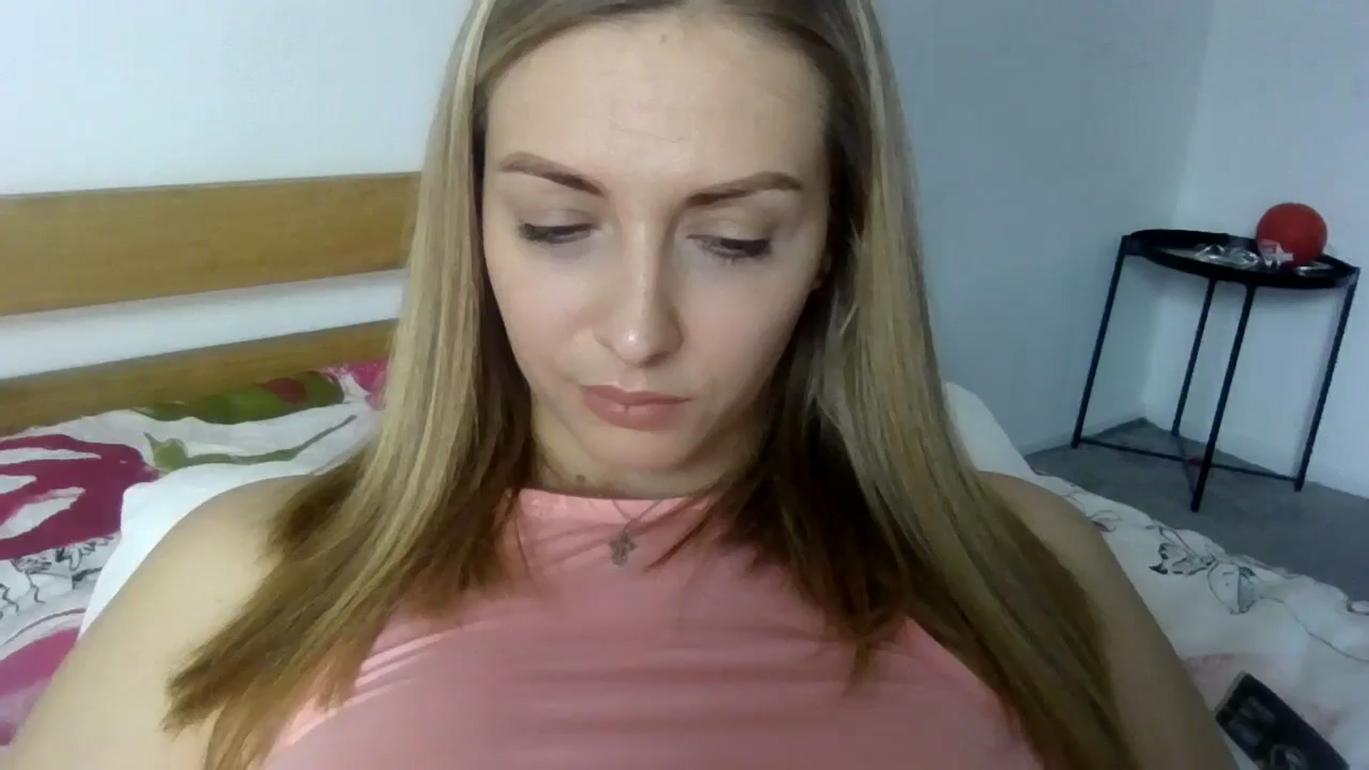 Gallery image thumbnail from Ur_kittycat's myfreecams stream on, 01/27/2025, 14:29 image 18 of 20